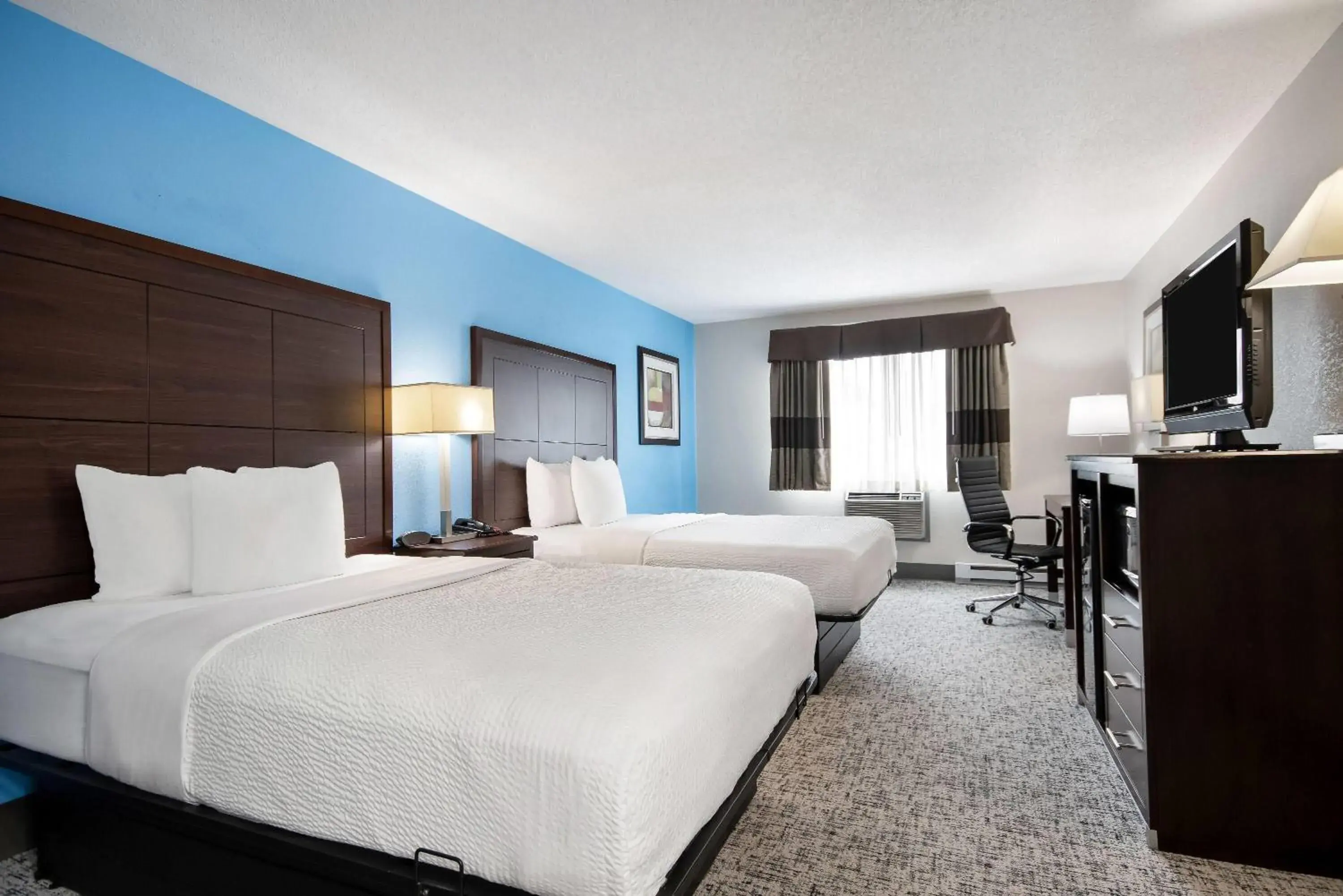 Deluxe Double Room with Two Double Beds - Non-Smoking in Baymont by Wyndham Marinette Deluxe Double Room with Two Double Beds - Non-Smoking in Baymont by Wyndham Marinette