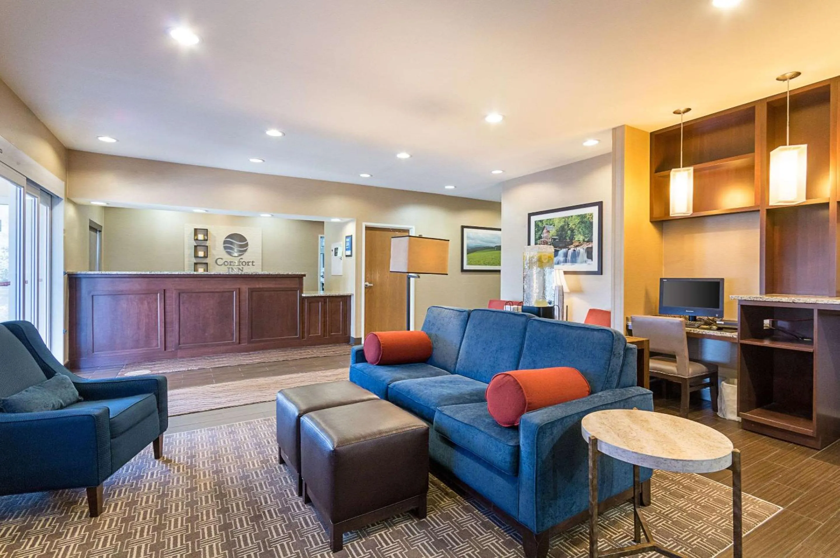 Lobby or reception in Comfort Inn Barboursville near Huntington Mall area