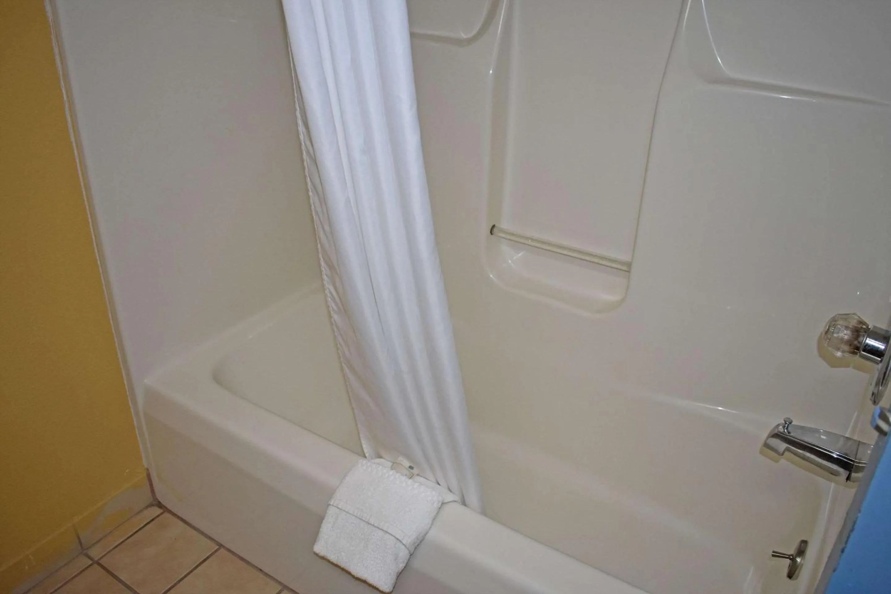 Bathroom in Quality Inn & Suites Kearneysville - Martinsburg
