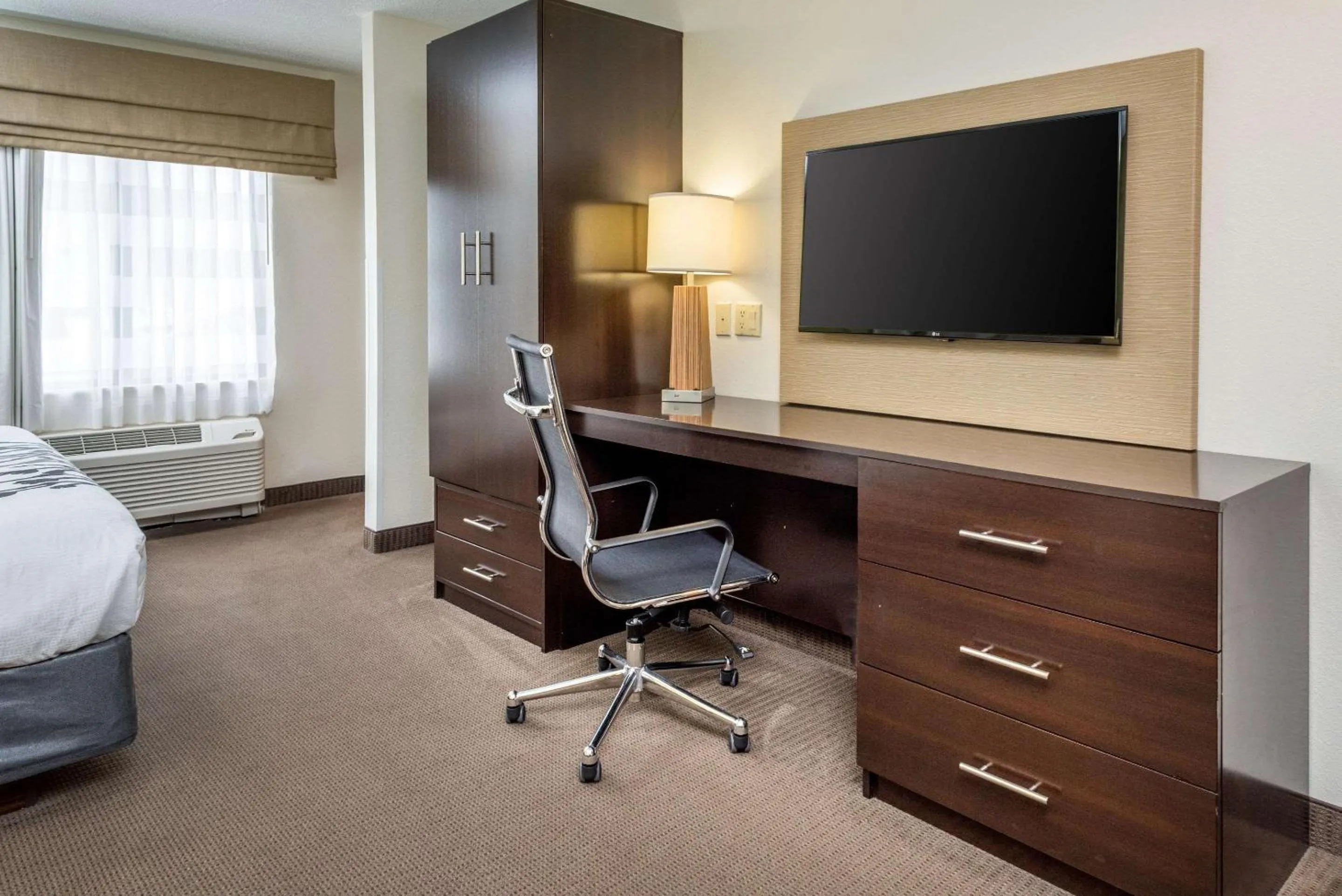 Bedroom, Bed in Sleep Inn & Suites Cross Lanes - South Charleston