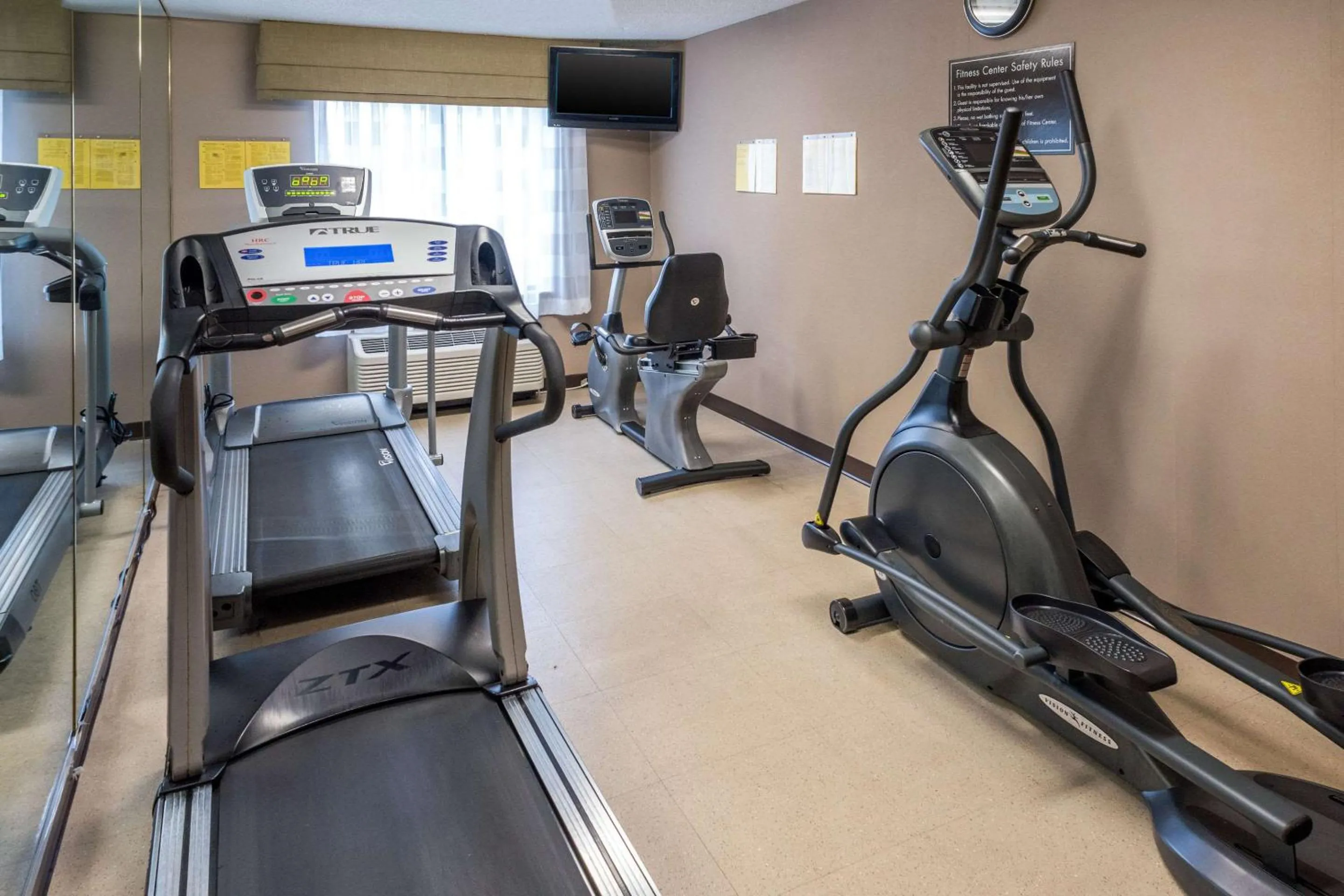 Fitness centre/facilities in Sleep Inn & Suites Cross Lanes - South Charleston