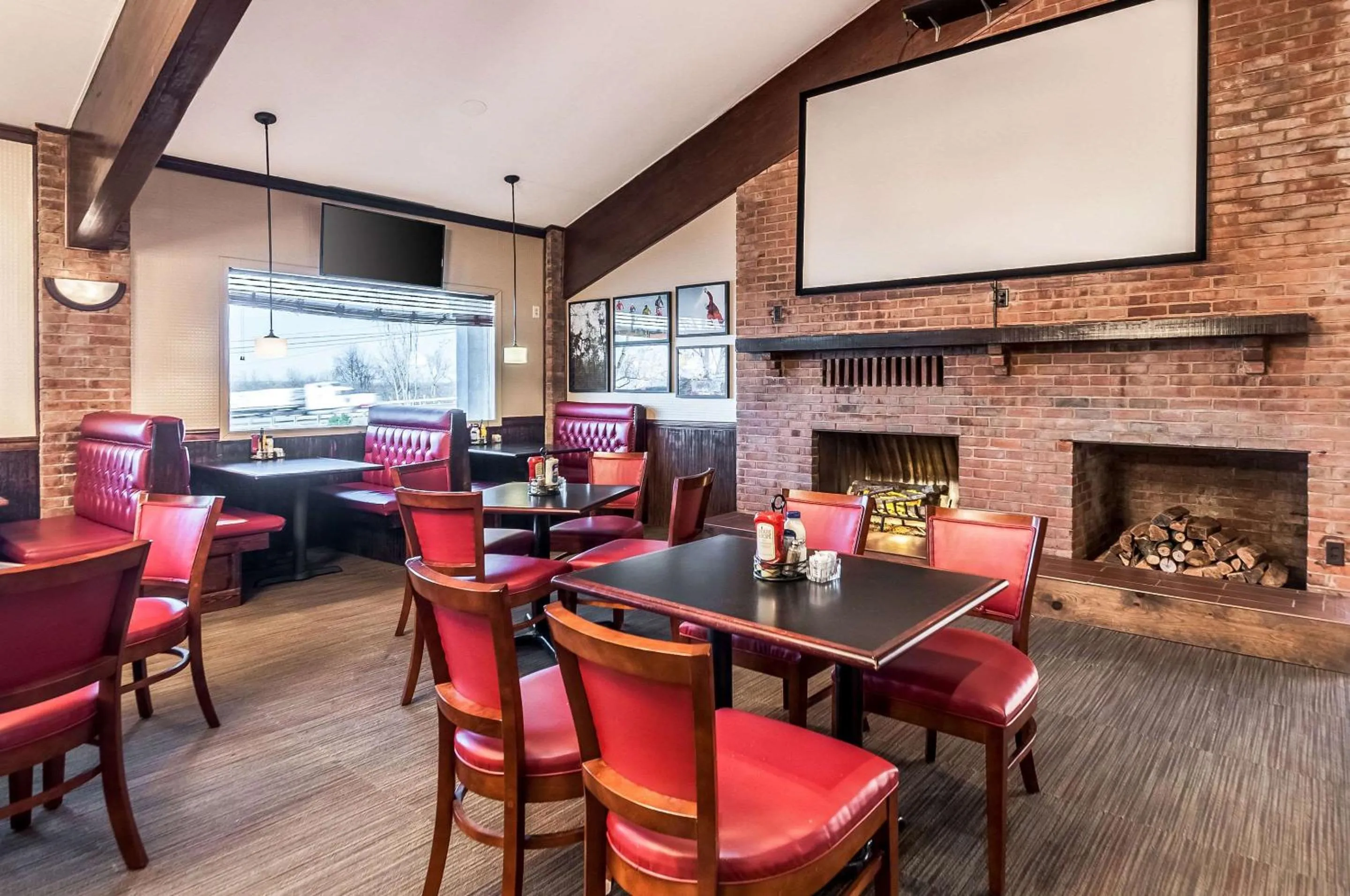 Restaurant/places to eat in Clarion Inn Harpers Ferry-Charles Town