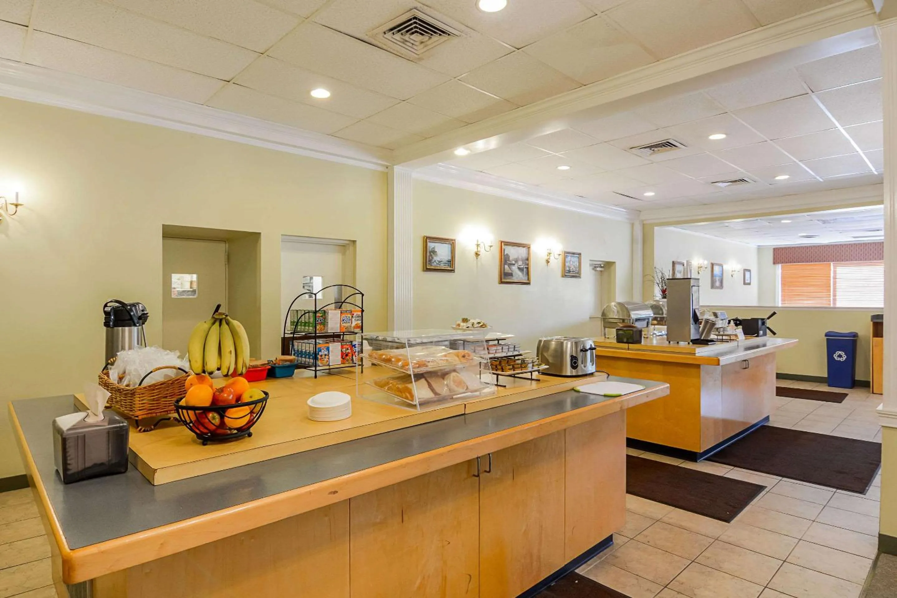 Breakfast in Clarion Inn Harpers Ferry-Charles Town