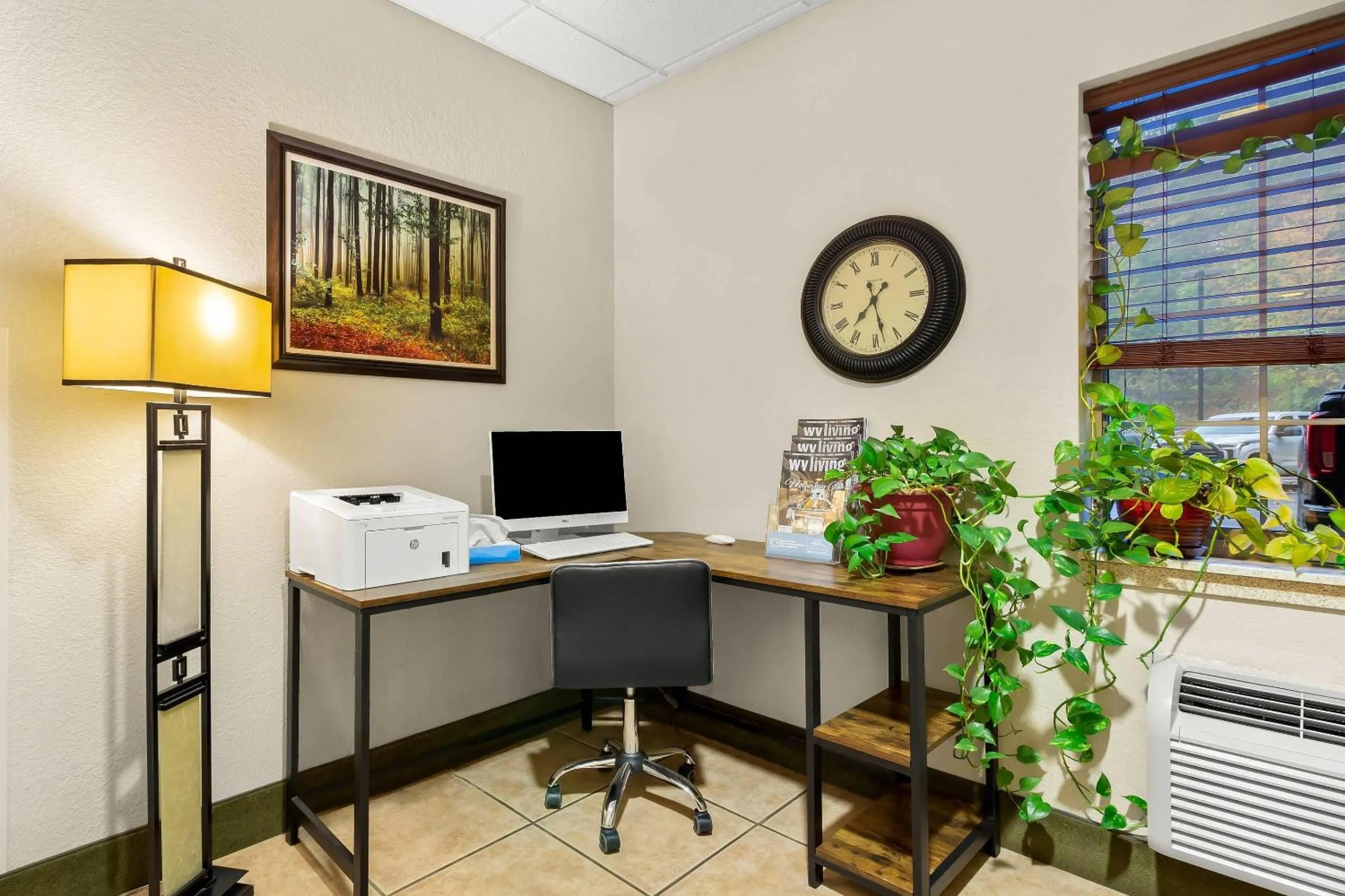 Business facilities in Suburban Studios Morgantown