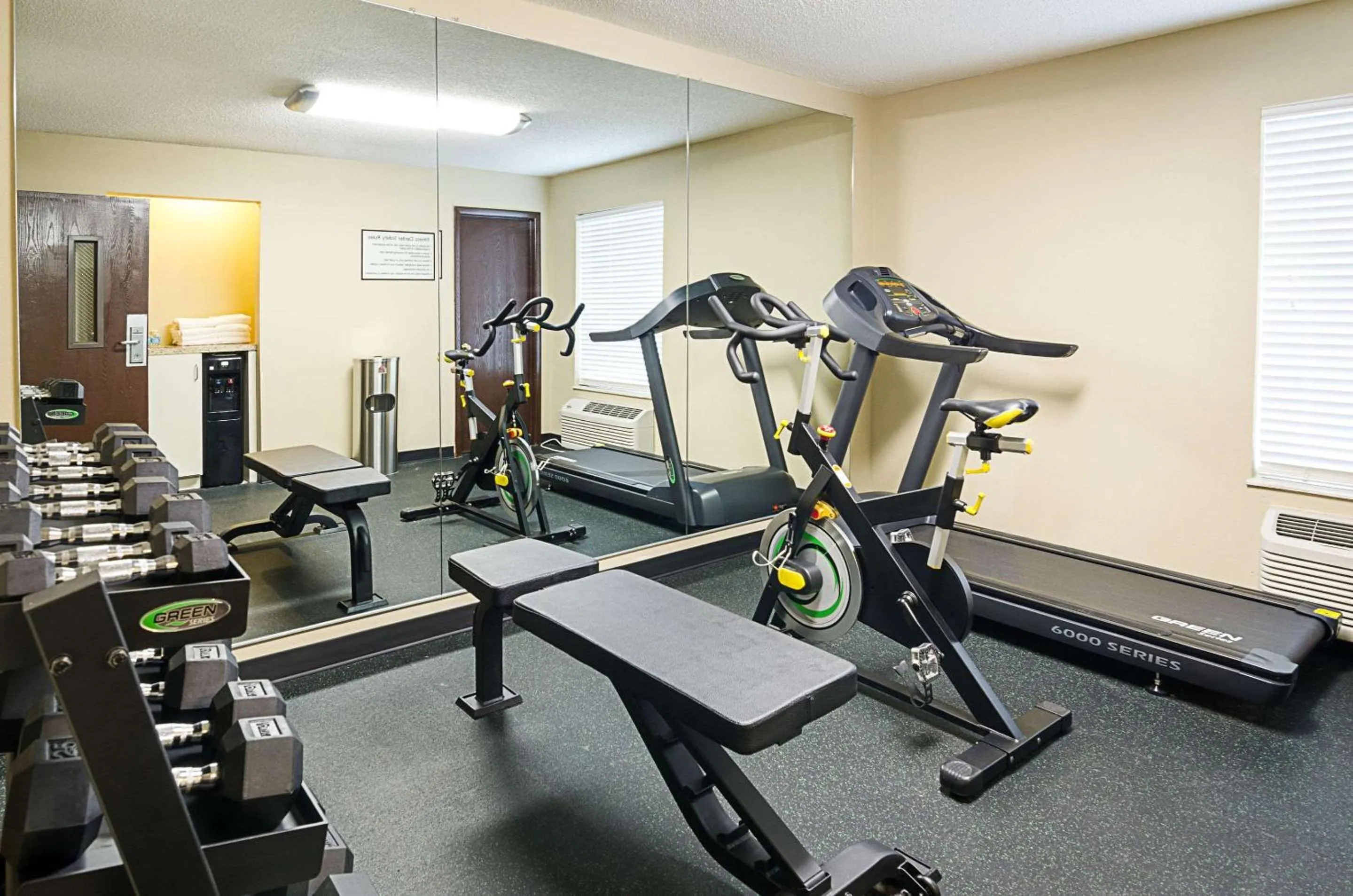 Fitness centre/facilities in Quality Inn Princeton