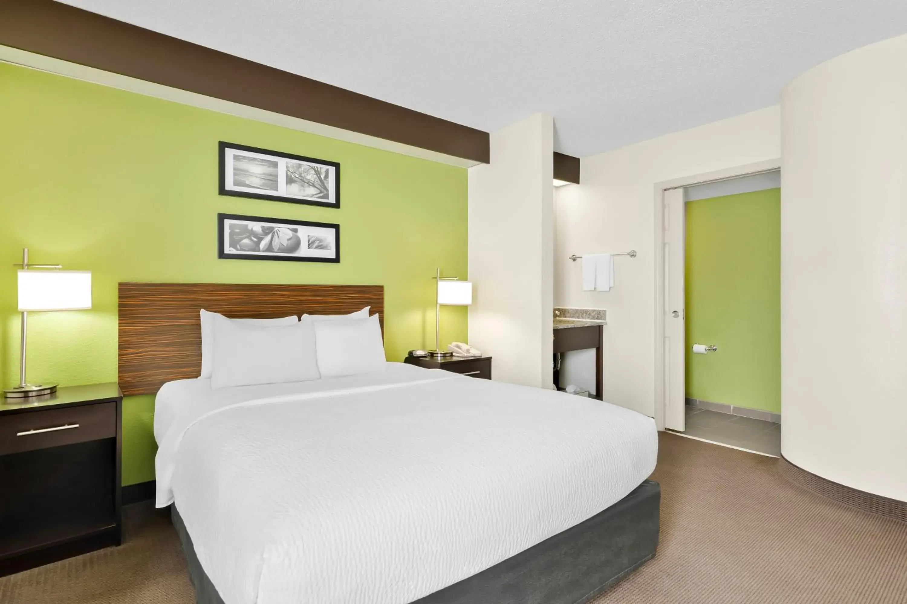 Queen Room - Accessible/Non-Smoking in Sleep Inn & Suites Princeton I-77 Queen Room - Accessible/Non-Smoking in Sleep Inn & Suites Princeton I-77