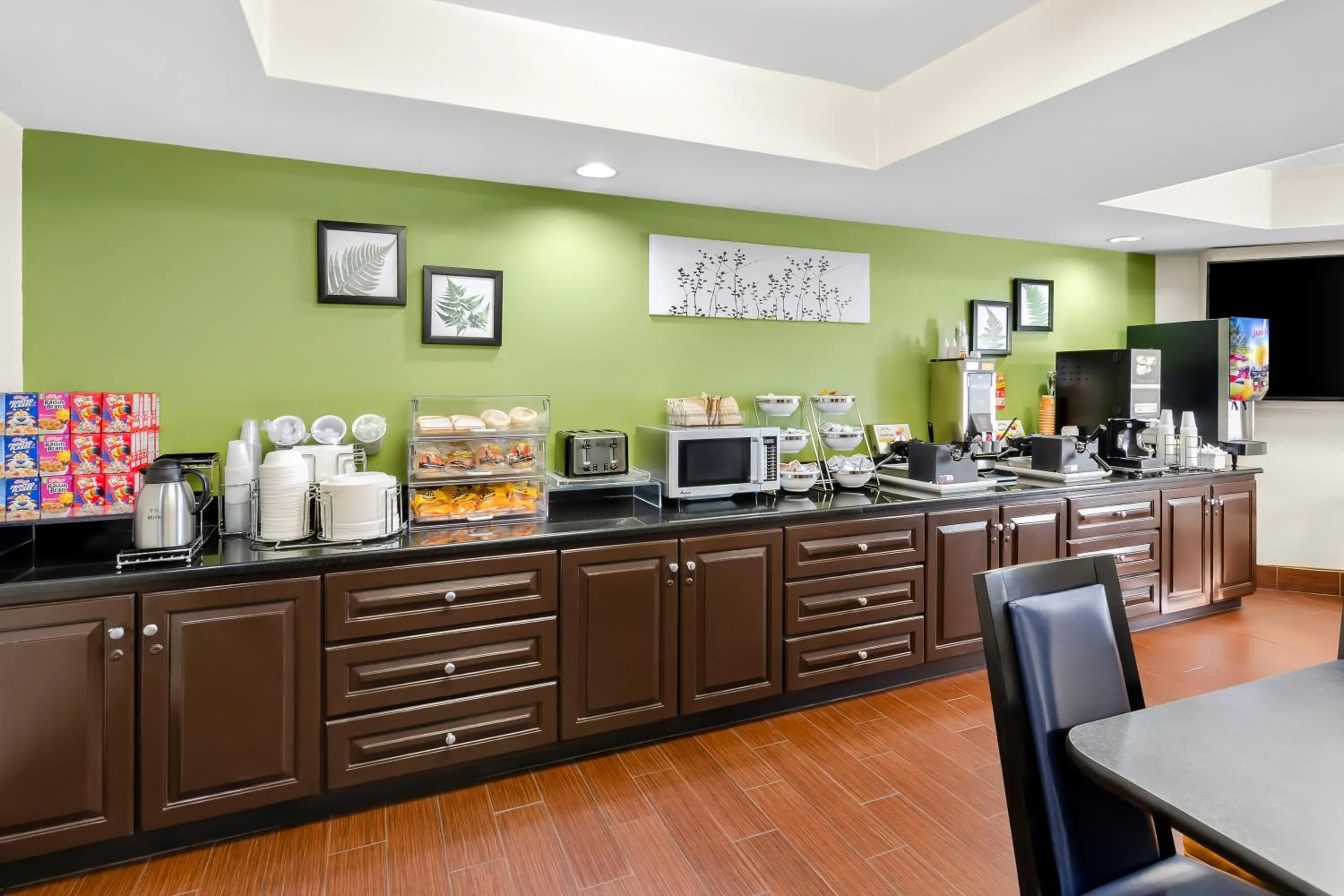 Breakfast in Sleep Inn & Suites Princeton I-77