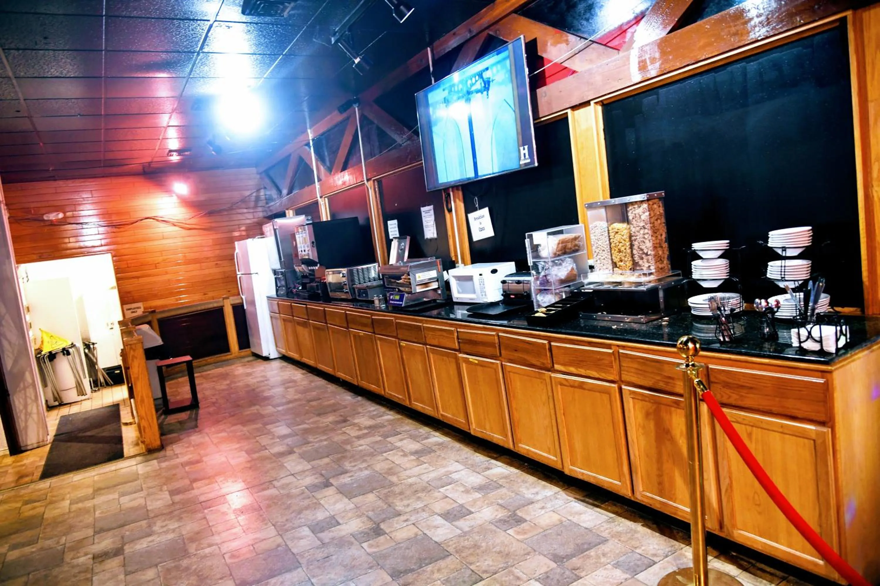 Restaurant/places to eat in Douglas Inn and Conference Center