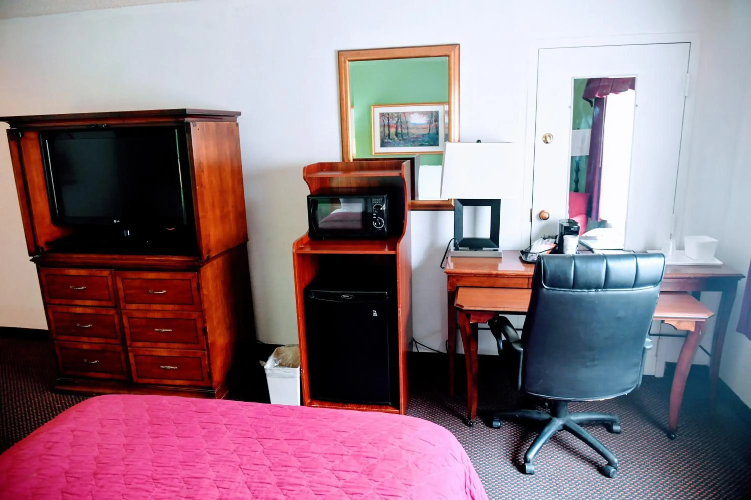 Double Room with Two Double Beds - Non-Smoking in Douglas Inn and Conference Center Double Room with Two Double Beds - Non-Smoking in Douglas Inn and Conference Center