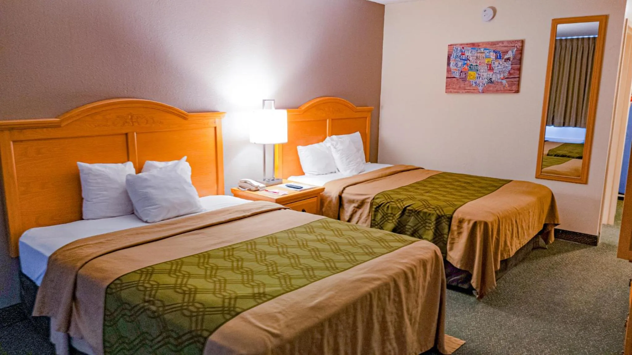 Photo of the whole room, Bed in Econo Lodge Rawlins