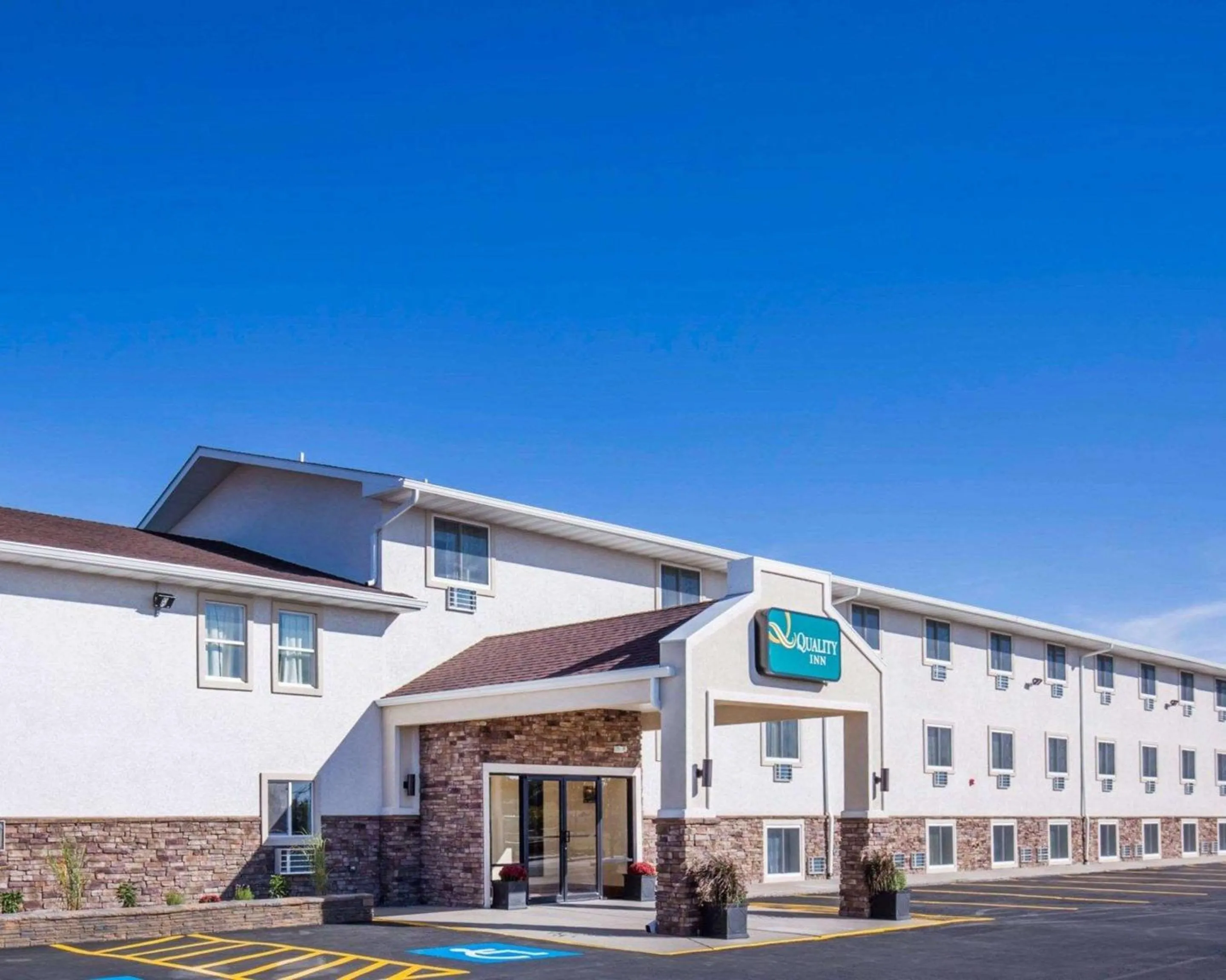 Property building in Quality Inn Gillette