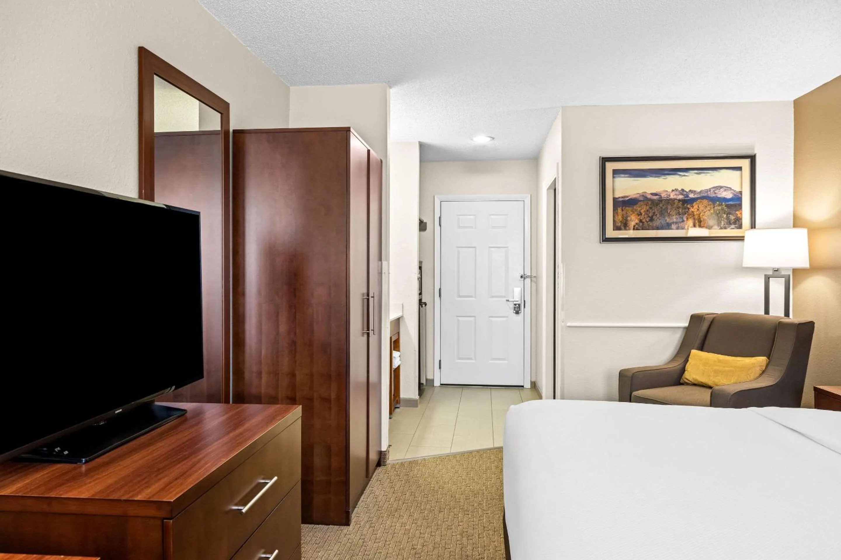 Bedroom, Bed in Comfort Inn Worland Hwy 16 to Yellowstone