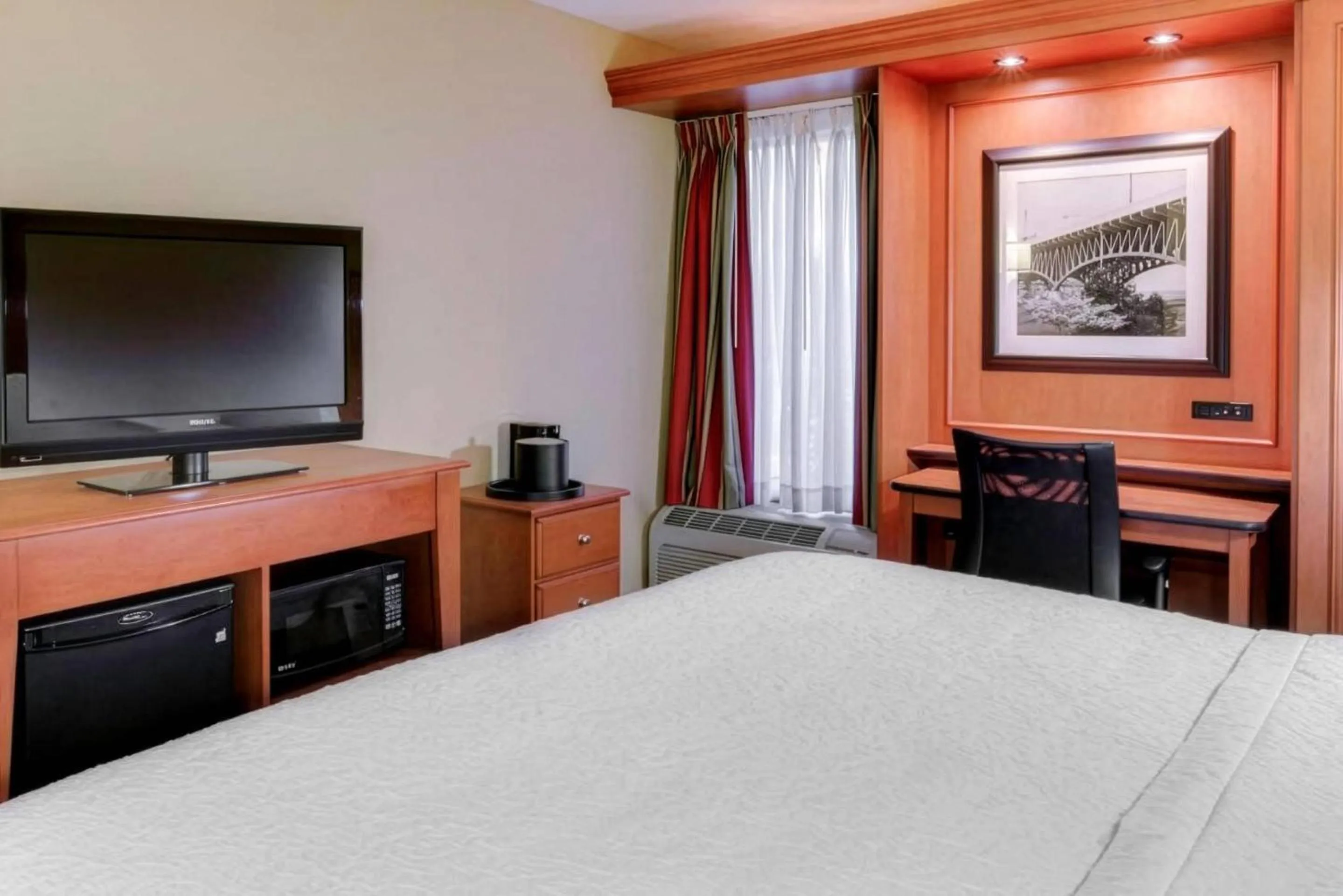 Bedroom, Bed in Pittsburgh Airport Inn and Suites