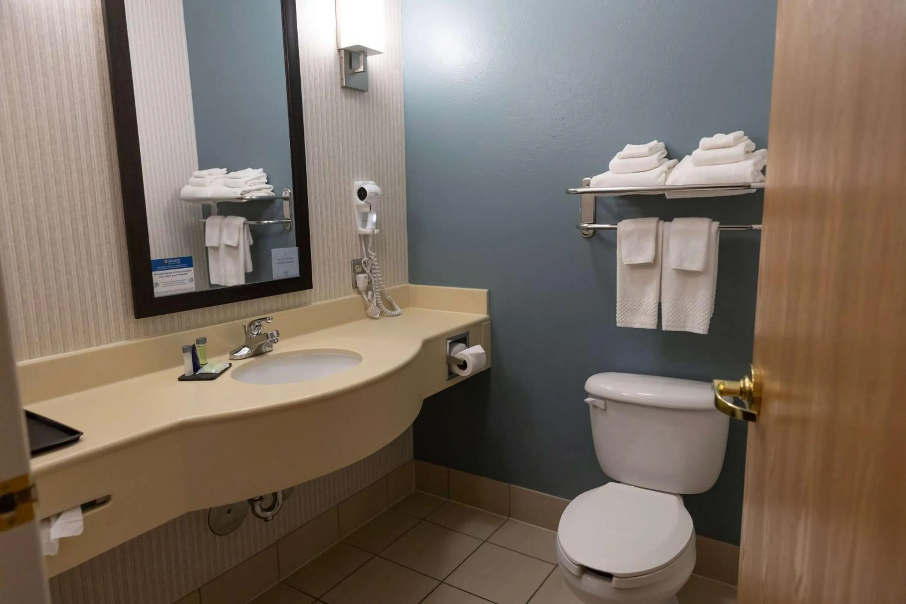 Bedroom in Sleep Inn & Suites Evansville - Casper