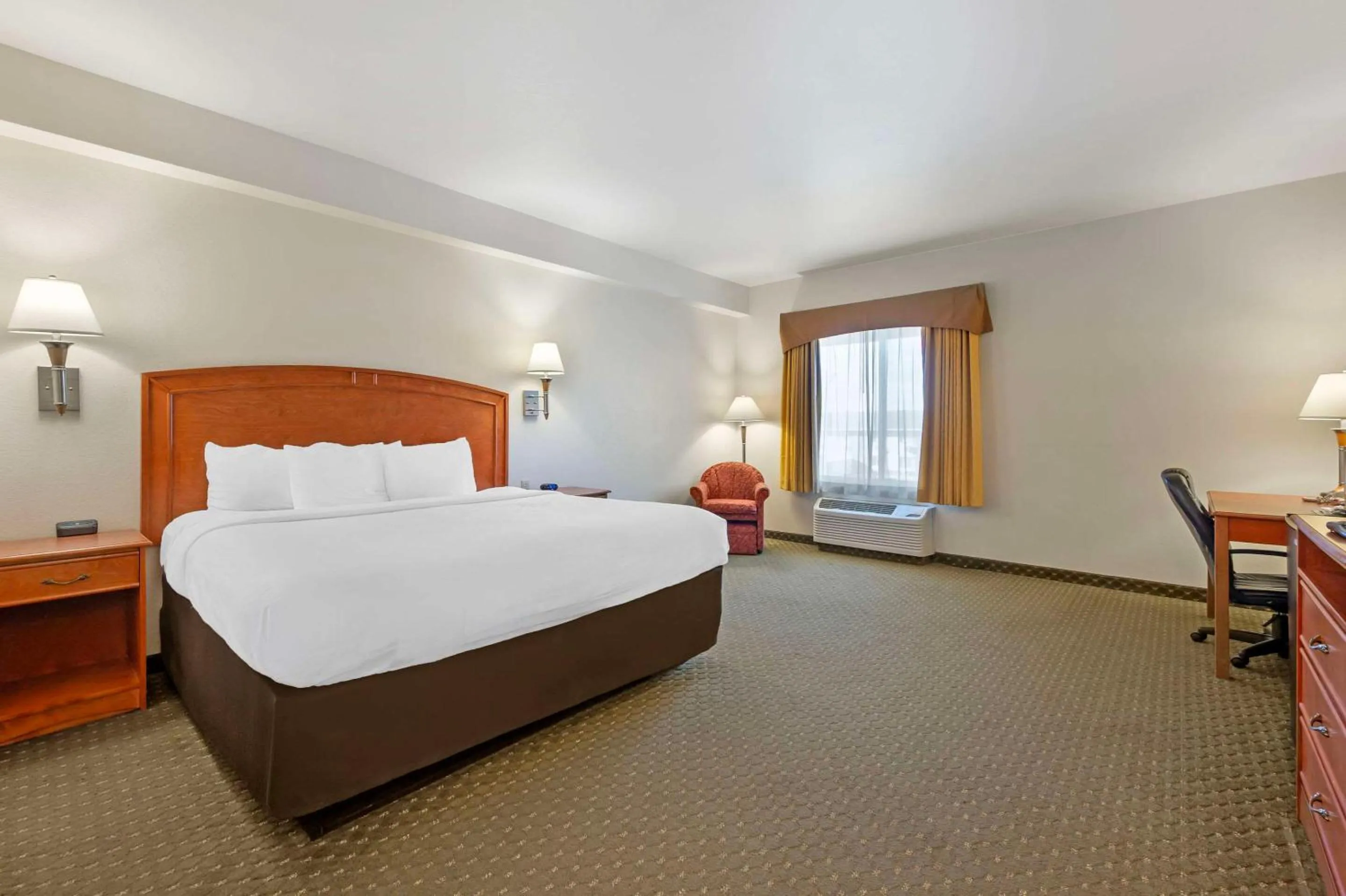 Bedroom, Bed in Comfort Inn & Suites Rawlins