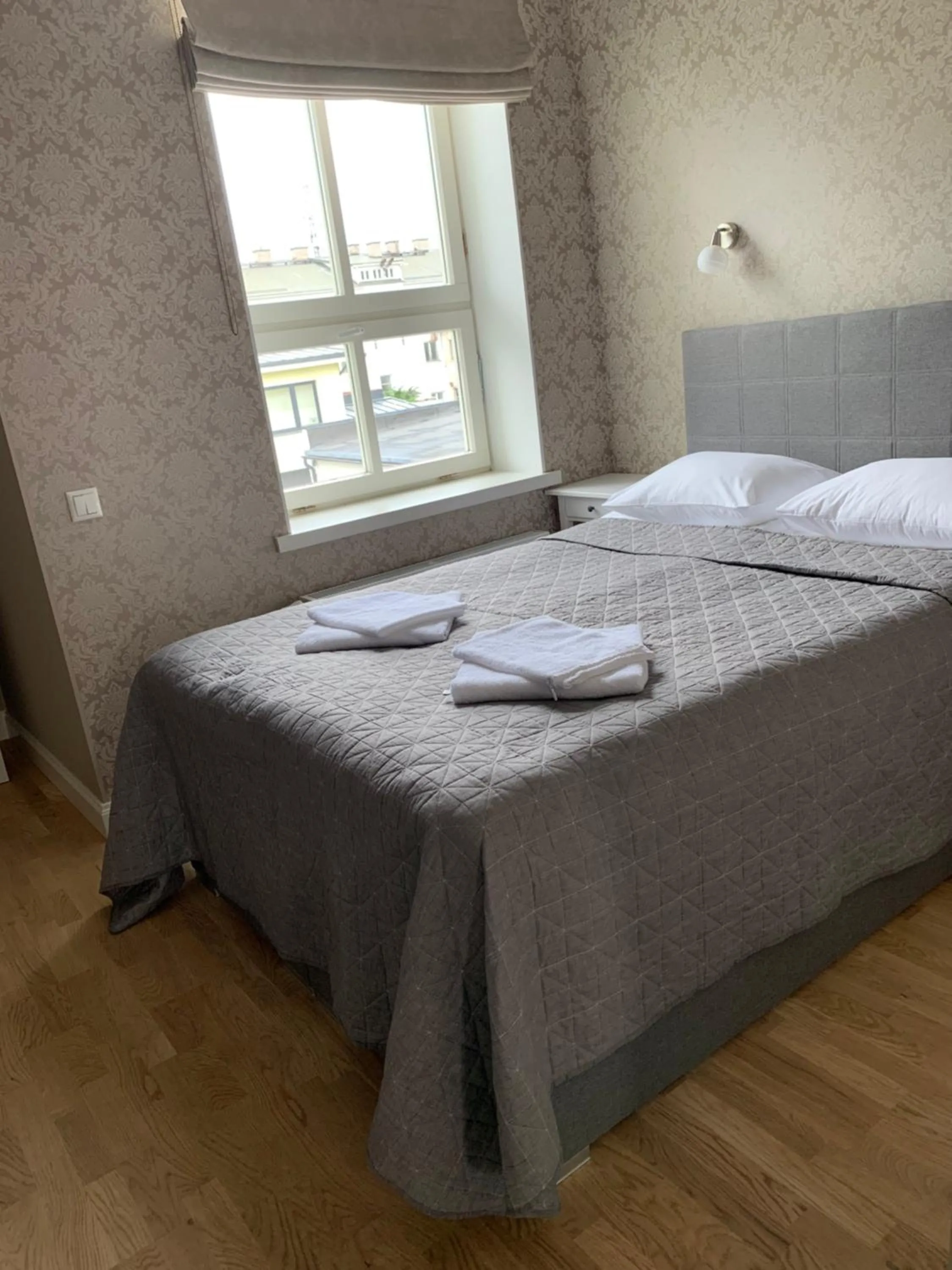 Bed in Rohuaia Apartments