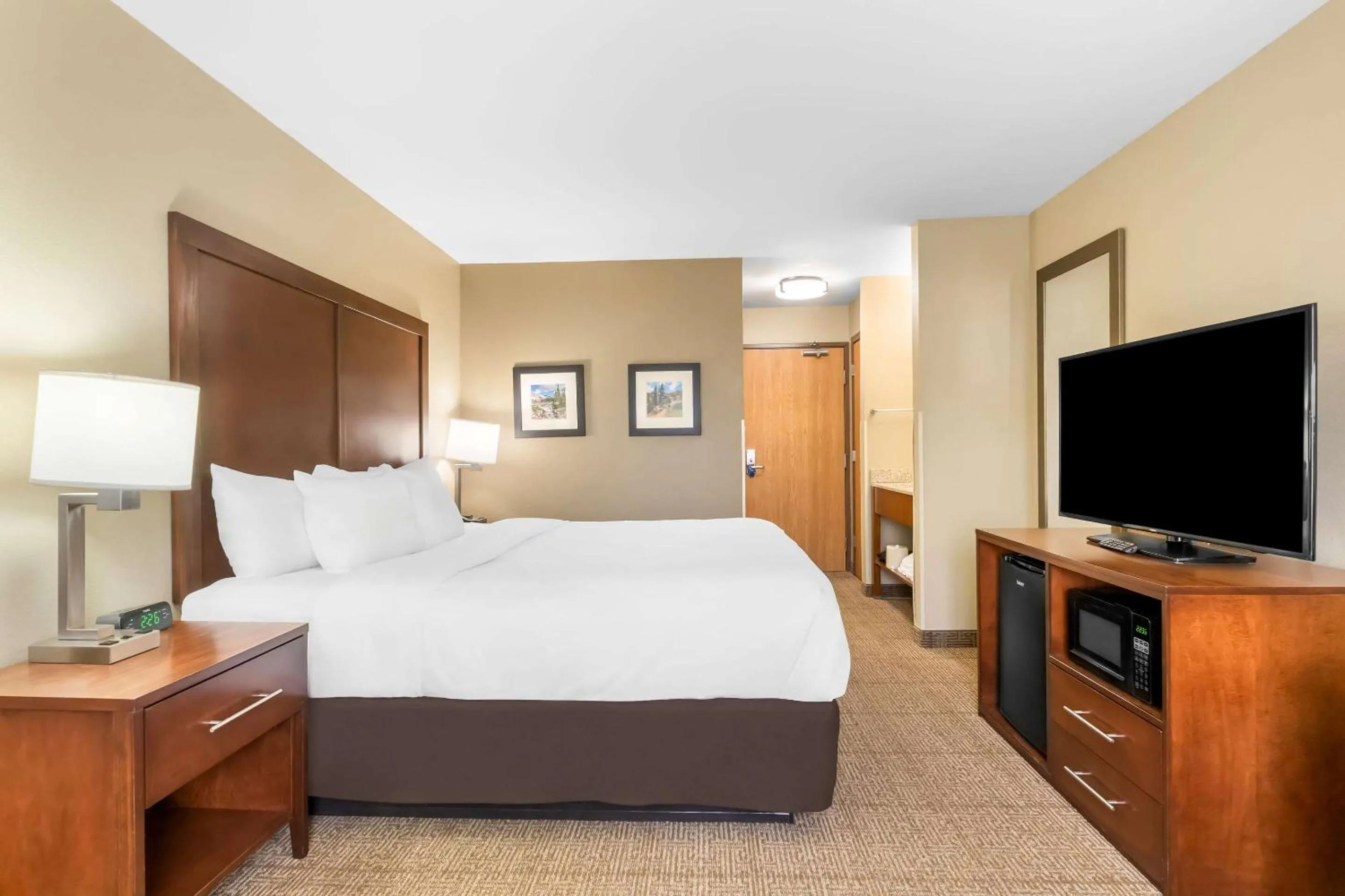 Bedroom, Bed in Comfort Inn & Suites Near University of Wyoming