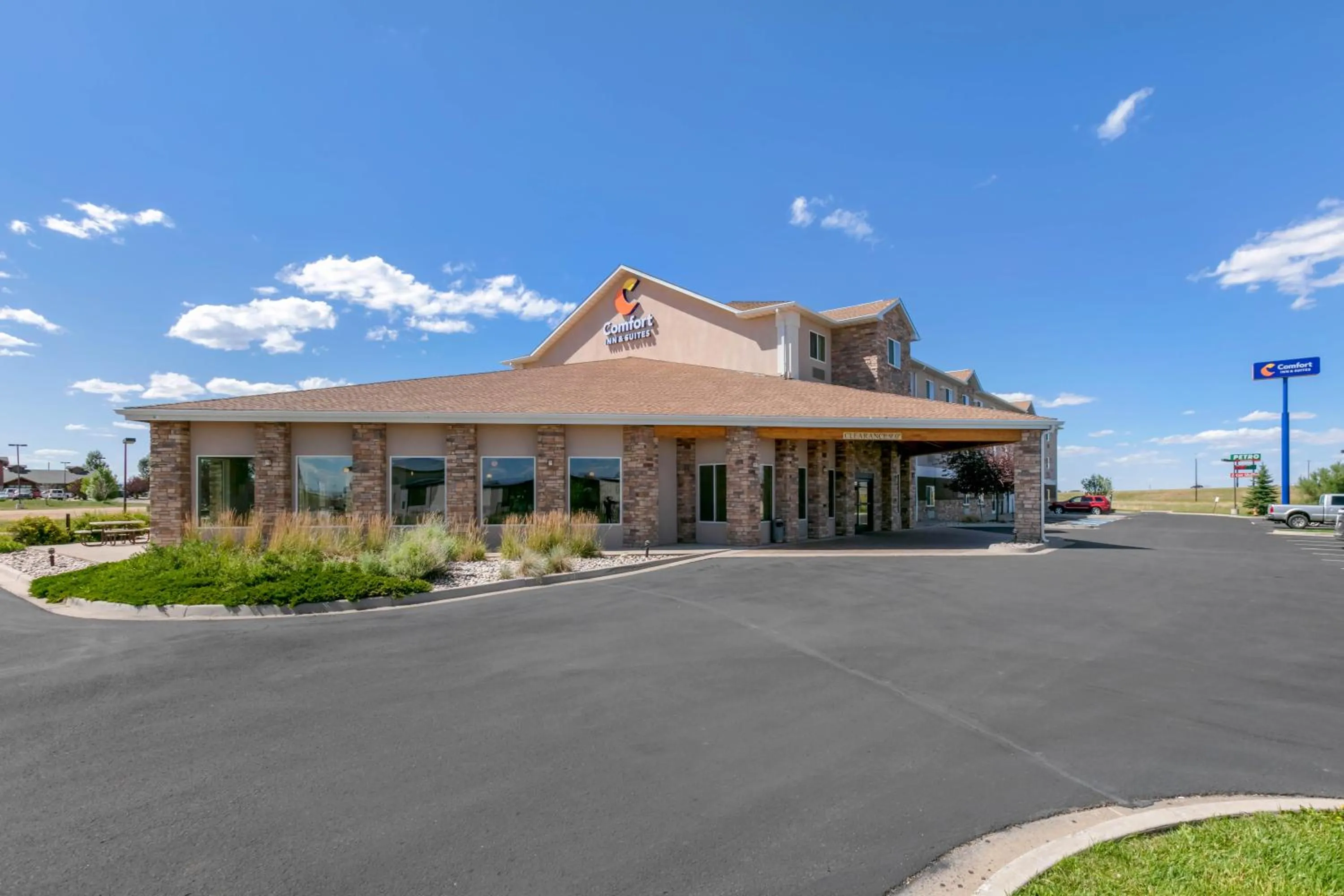 Property building in Comfort Inn & Suites Near University of Wyoming