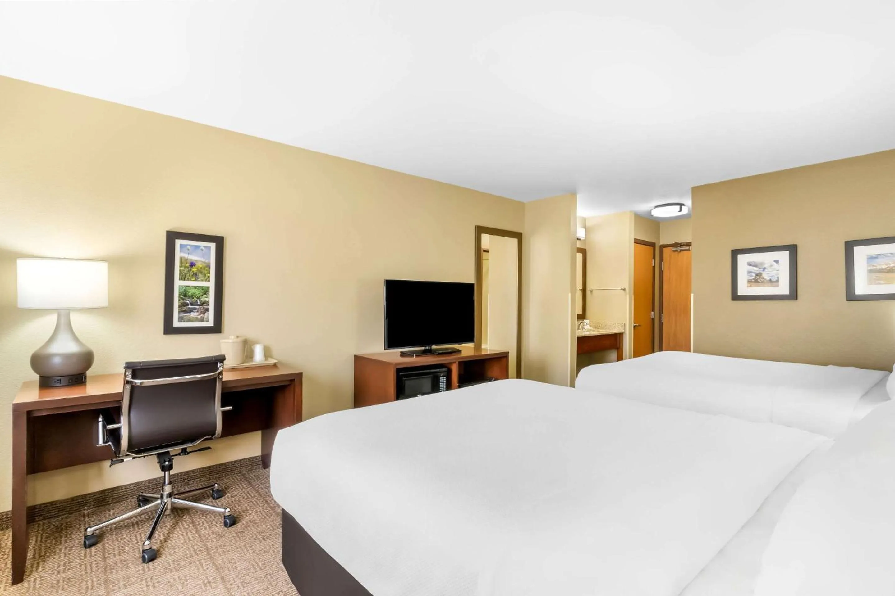Bedroom, Bed in Comfort Inn & Suites Near University of Wyoming