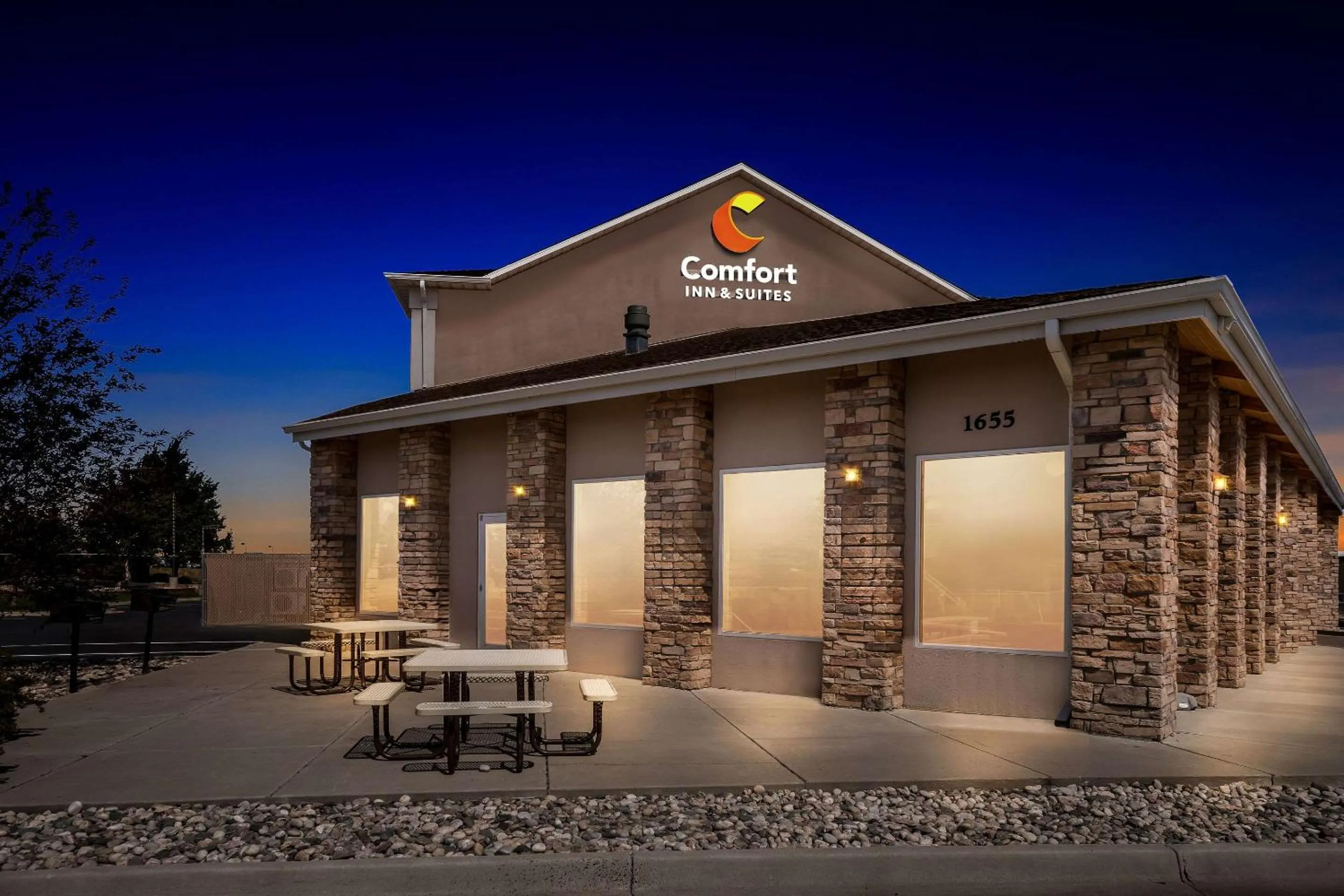 Property building in Comfort Inn & Suites Near University of Wyoming