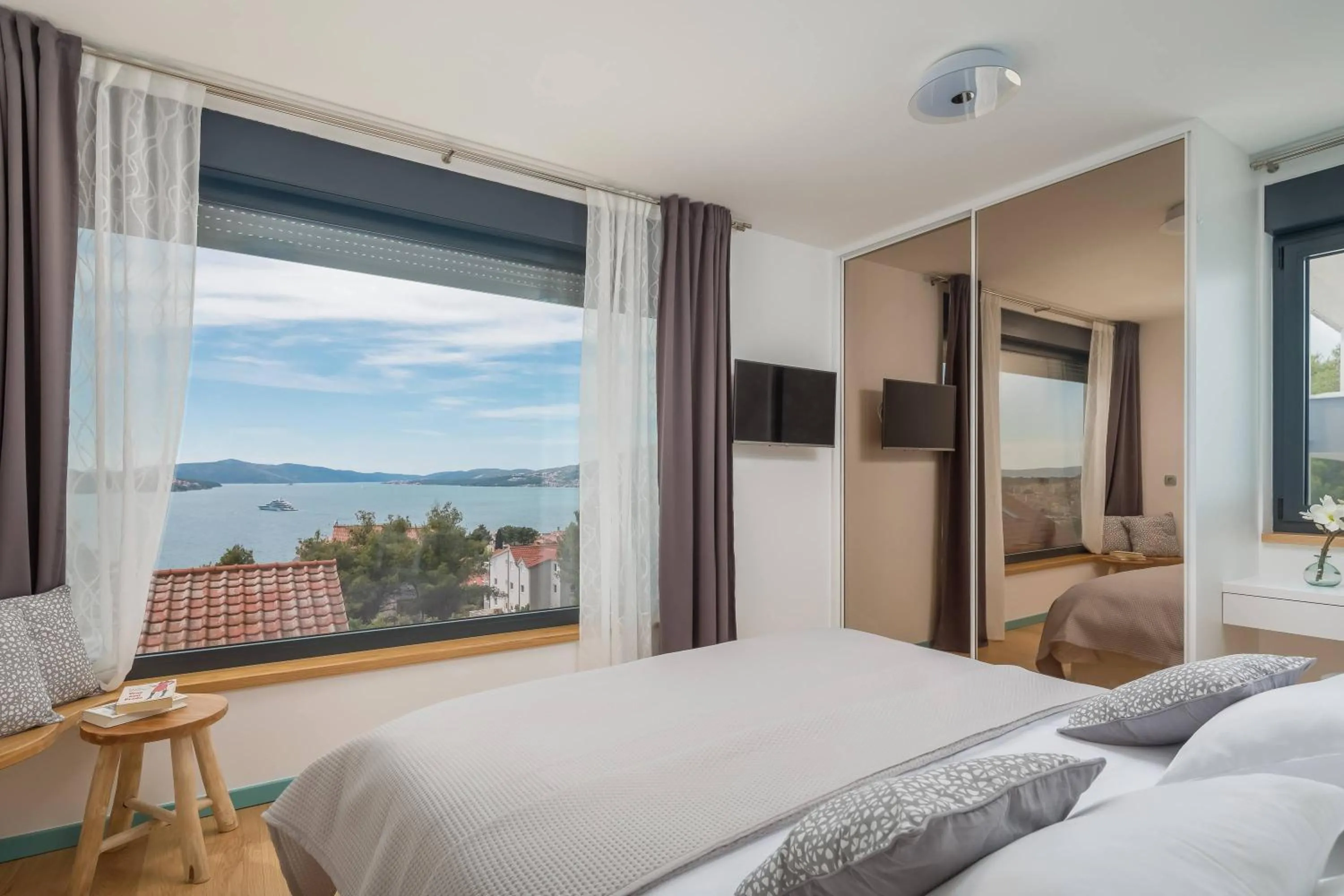 Bed in Villa Marulovo Hills