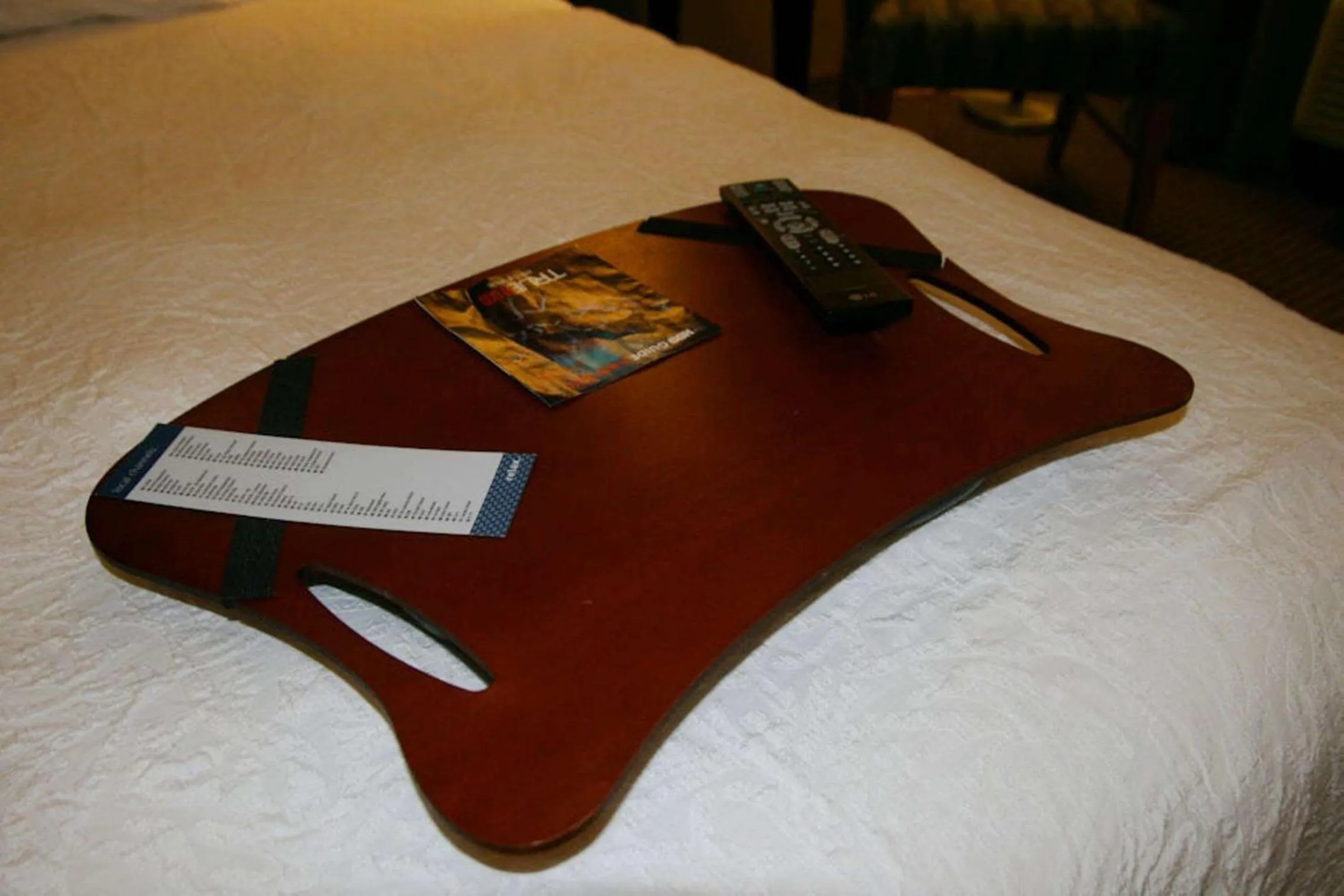 Bed in Hampton Inn & Suites Phoenix Glendale-Westgate