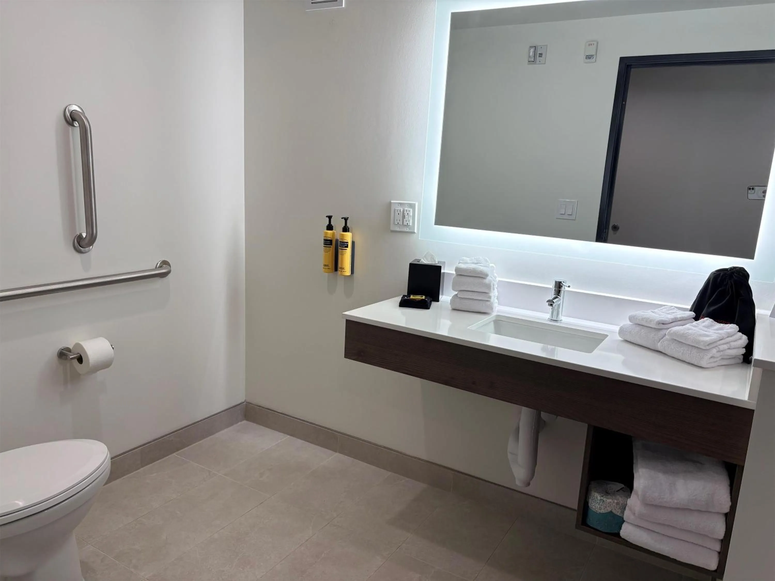 Bathroom in Best Western Plus Gilbert/Mesa