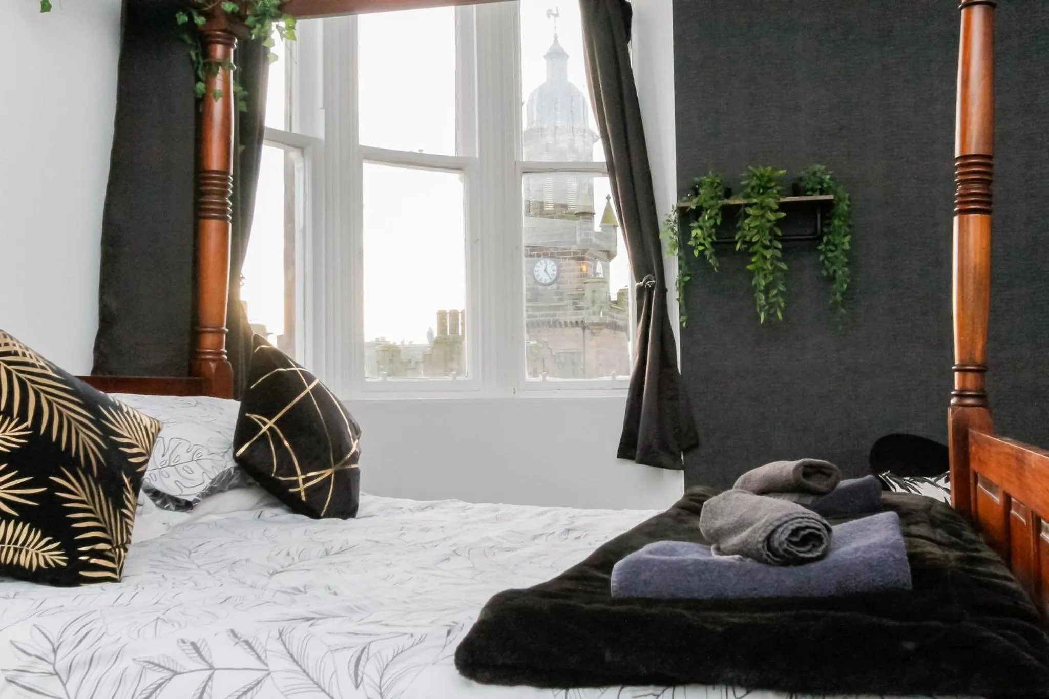 Bed in Carlton Hotel