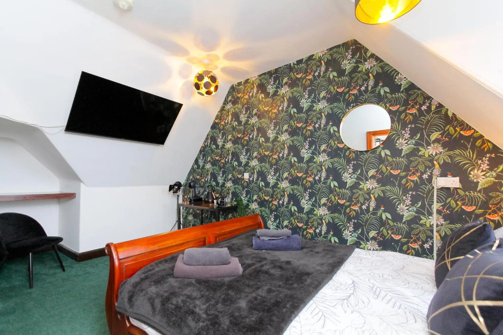 Bed in Carlton Hotel