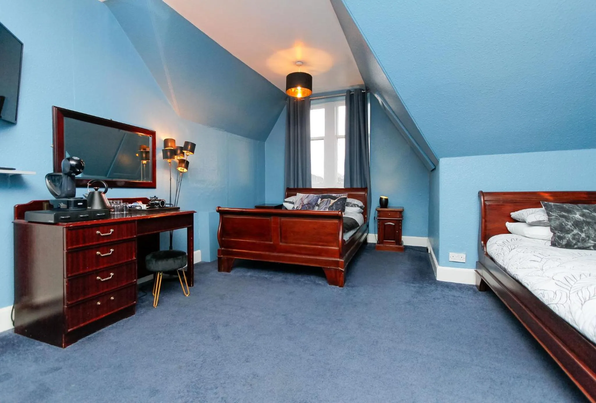 Bed in Carlton Hotel