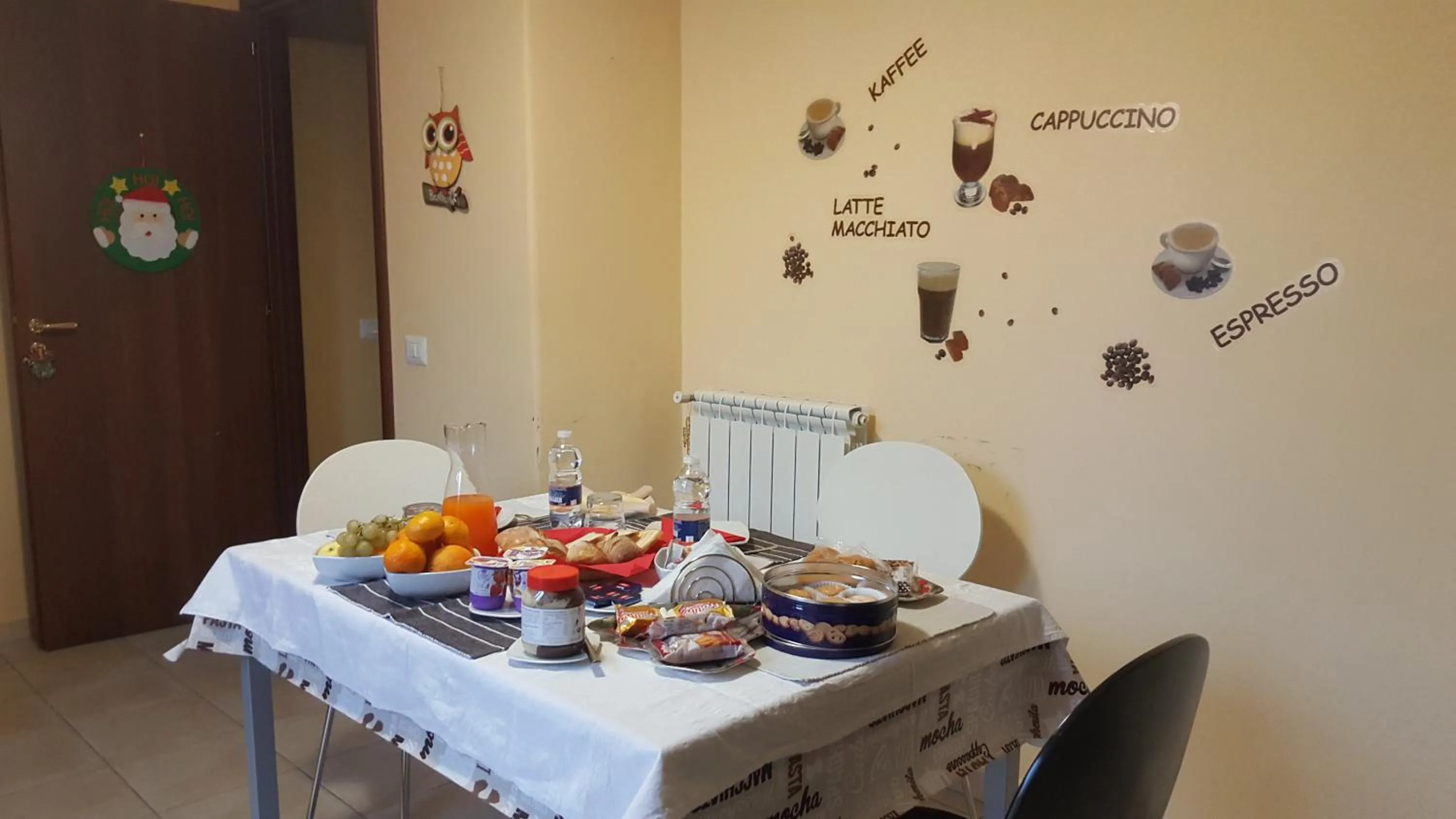 Food and drinks in B&B LAVIKA PEDARA