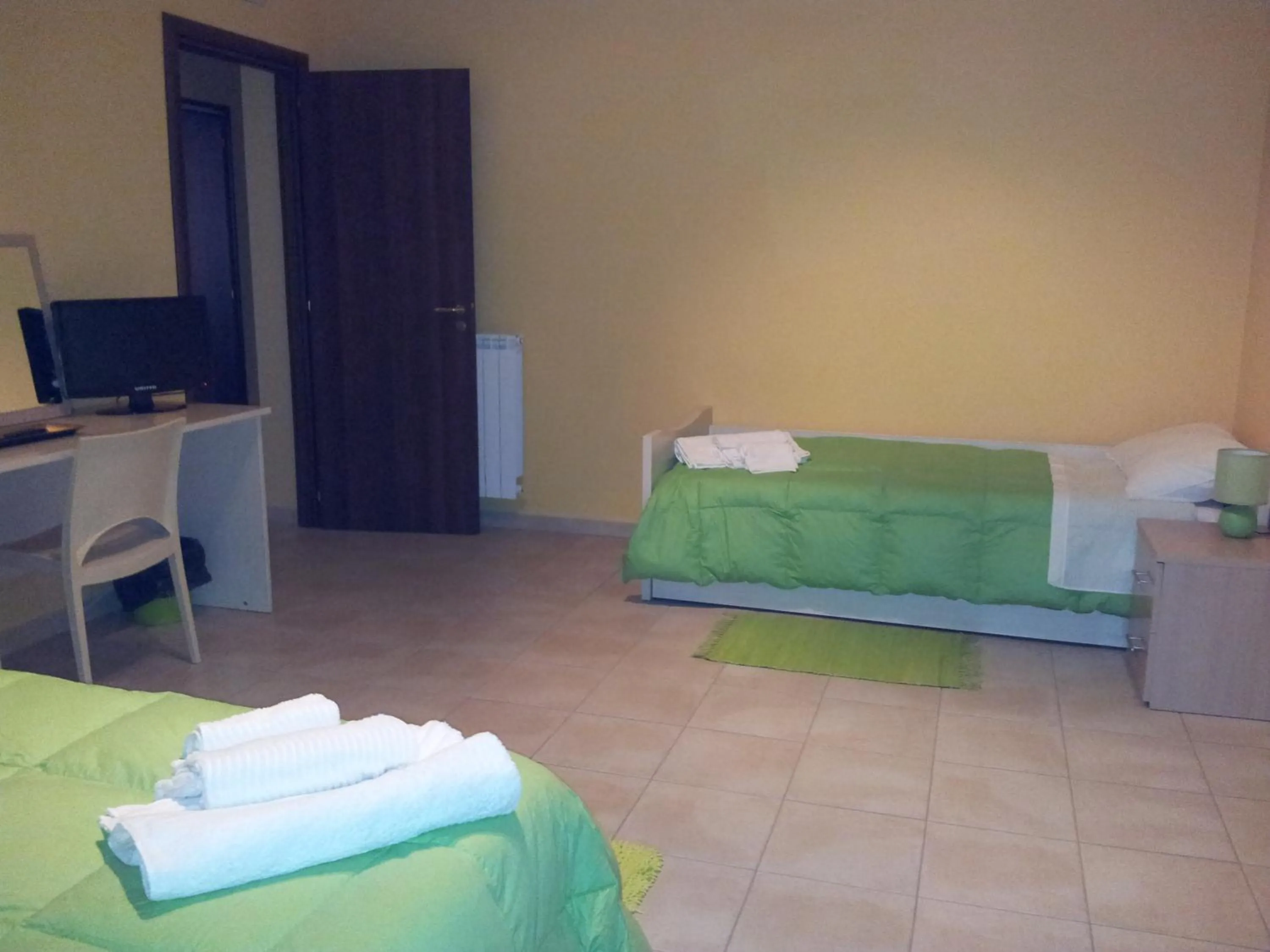 Bed in B&B LAVIKA PEDARA