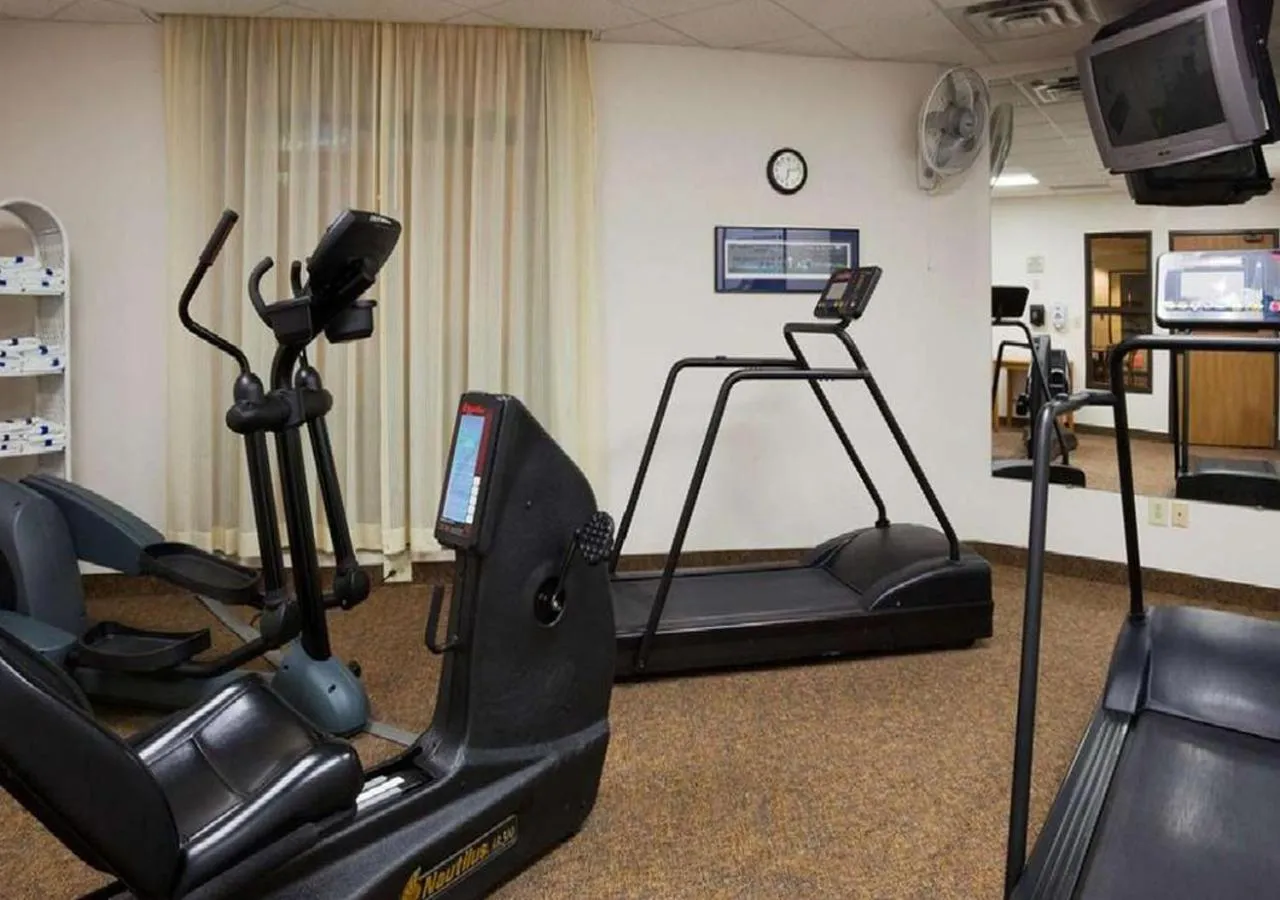 Fitness centre/facilities, Fitness Center/Facilities in Norwood Inn & Suites Eagan