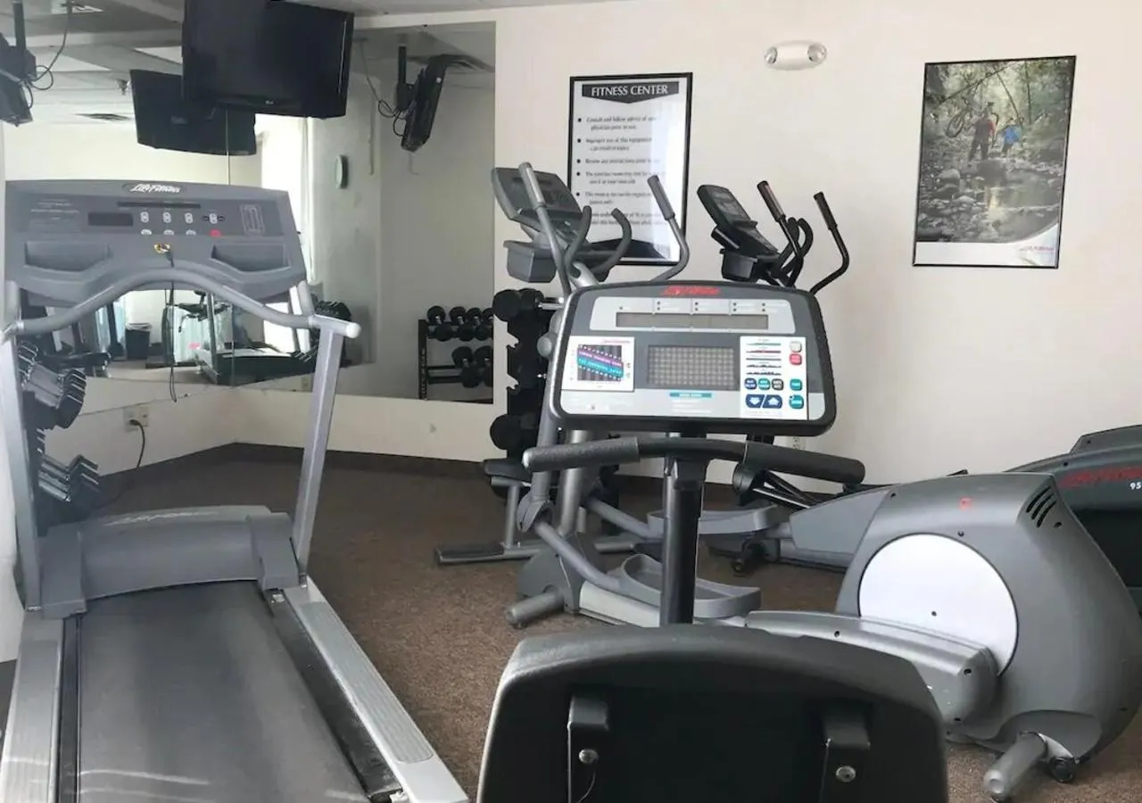 Fitness centre/facilities, Fitness Center/Facilities in Norwood Inn & Suites Eagan