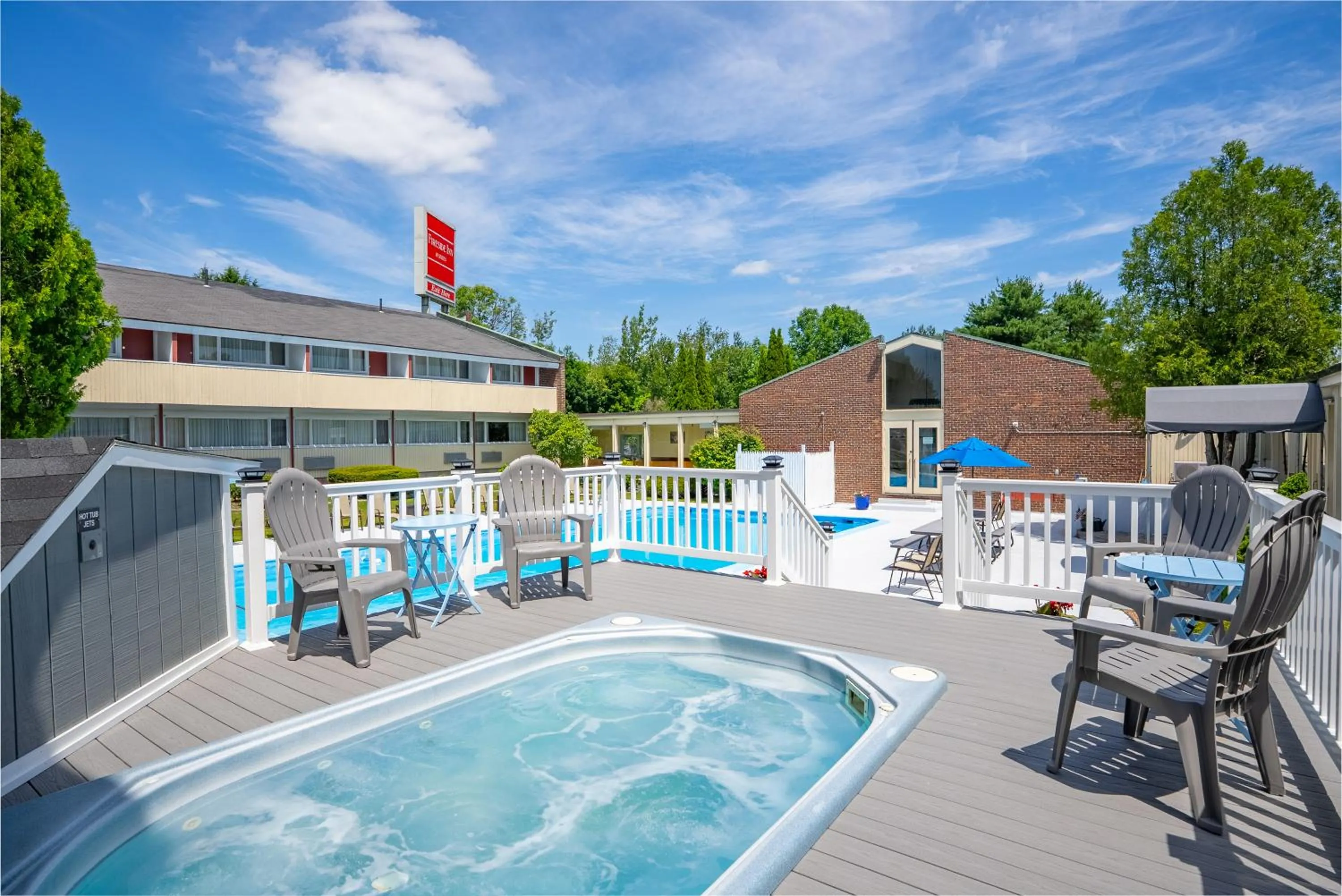 Hot Tub in Fireside Inn & Suites Waterville