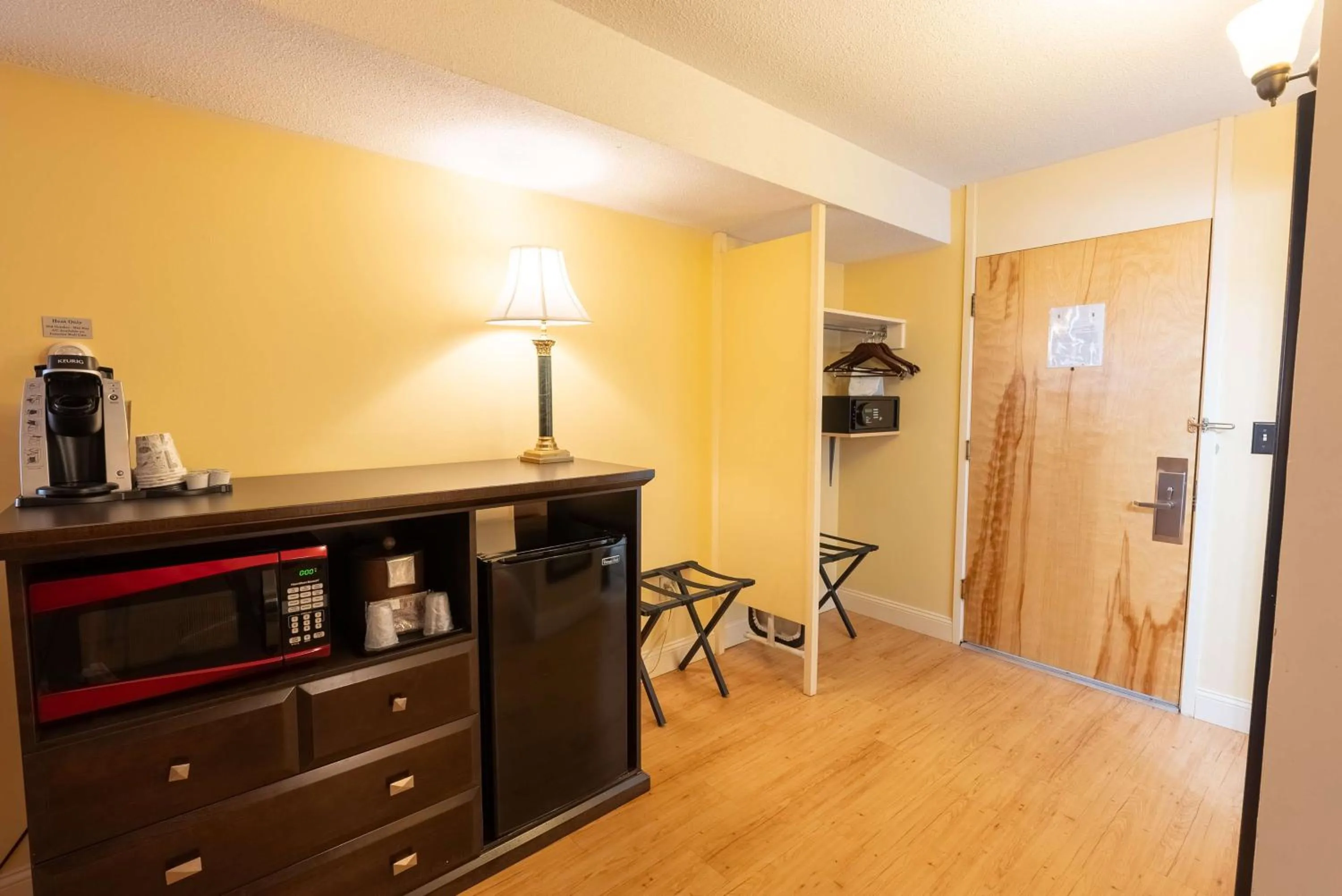 Bedroom in Fireside Inn & Suites Waterville