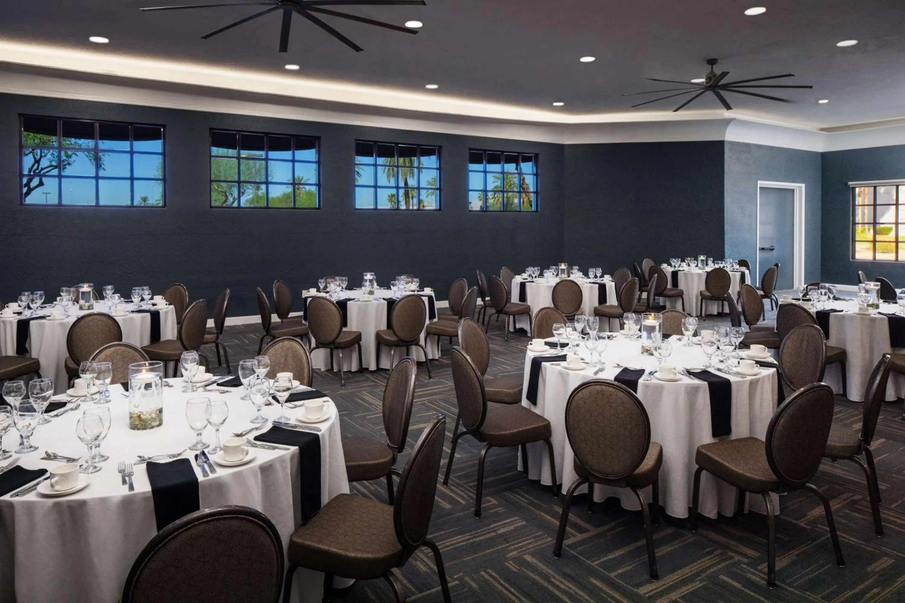 Meeting/conference room in Doubletree by Hilton Phoenix Mesa