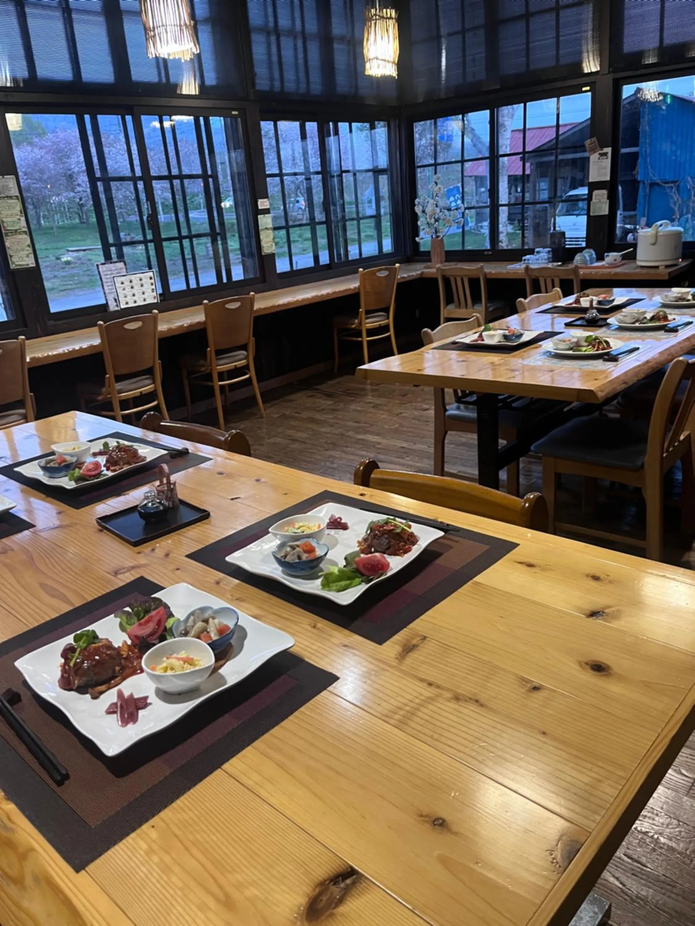 Dinner in Boken Kazoku