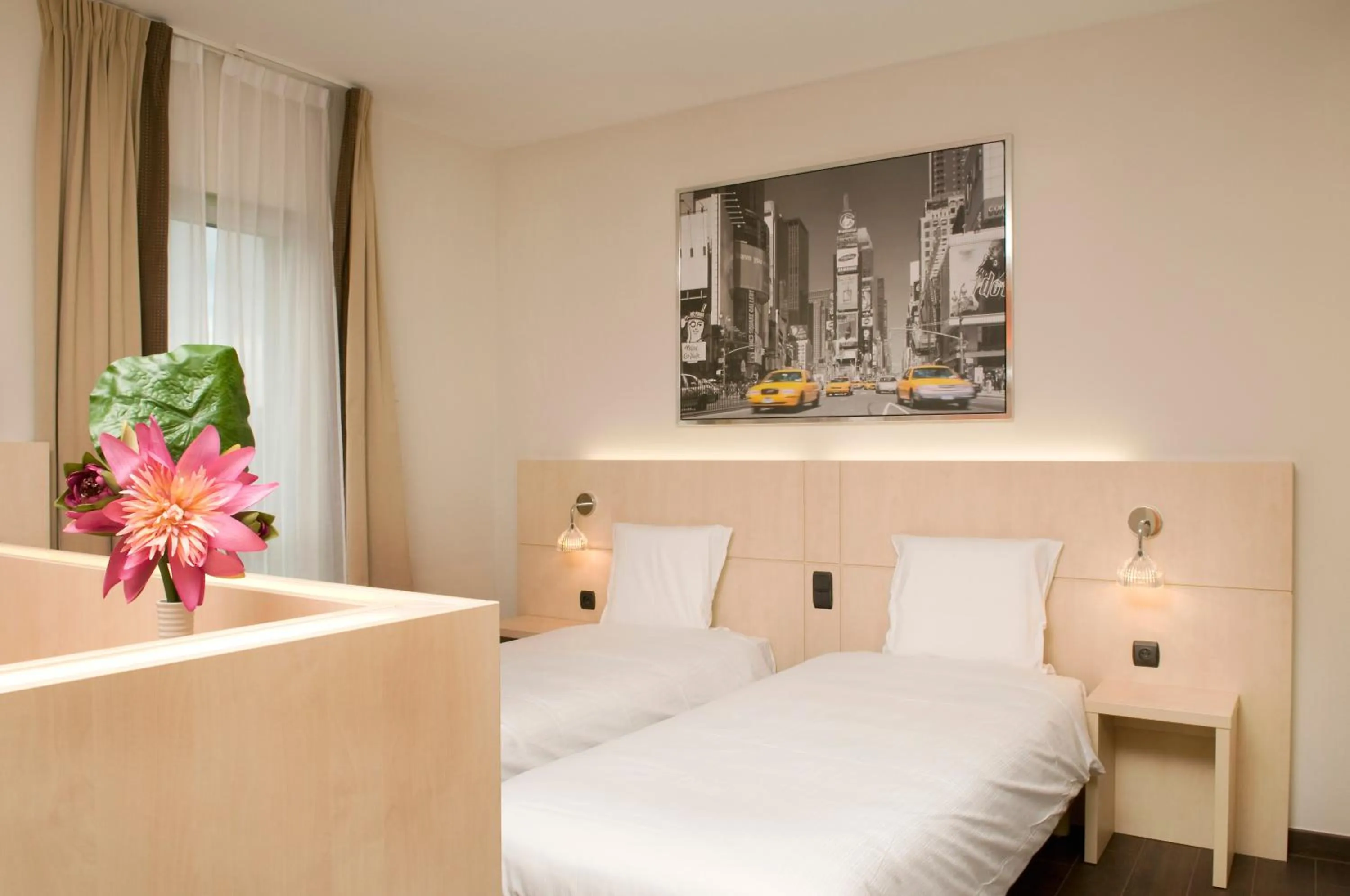 Bedroom, Bed in Ibis Styles La Louvière