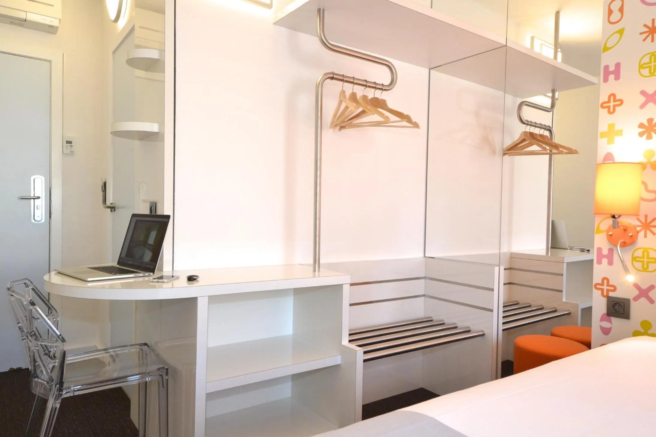 Bedroom, Bed in Ibis Styles La Louvière