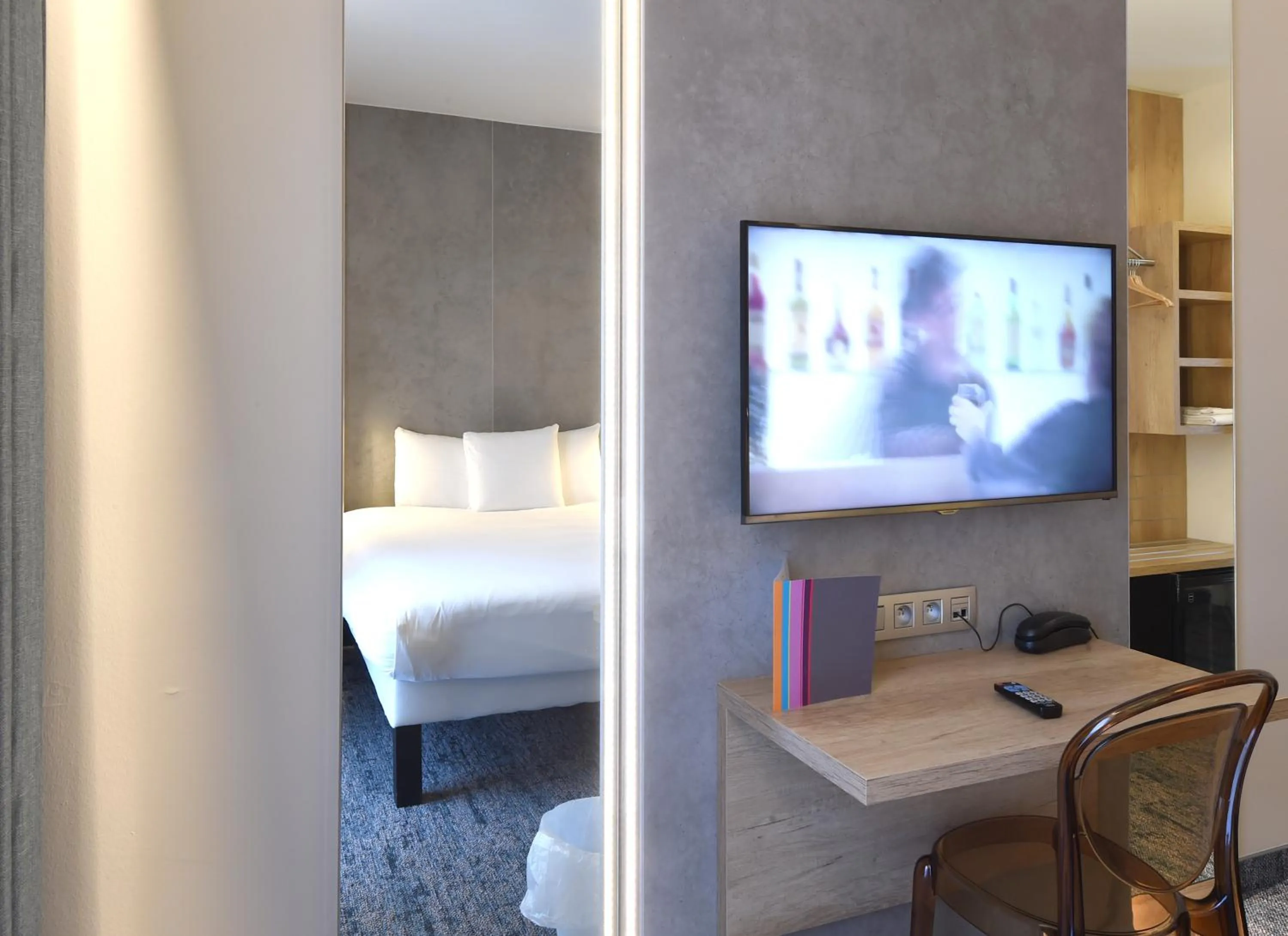 Bedroom, Bed in Ibis Styles La Louvière