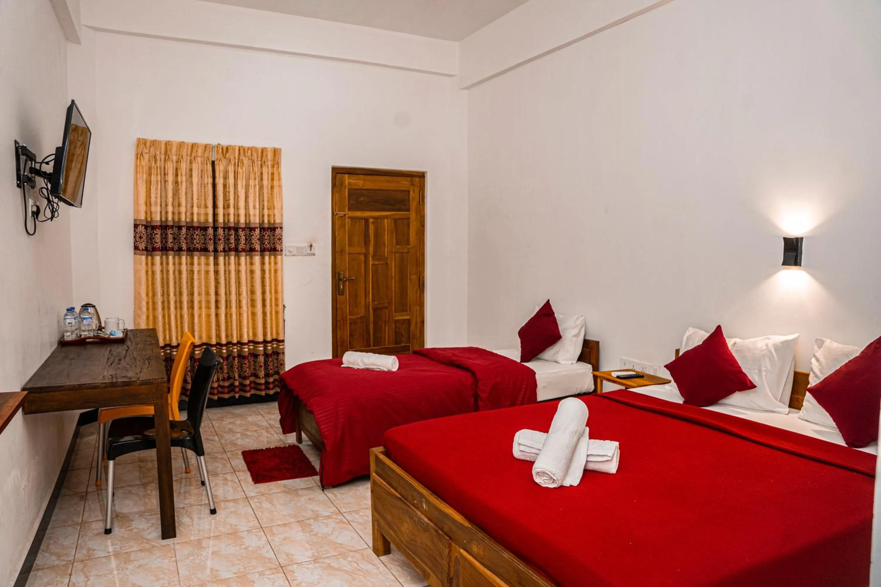 Bed in Theevanni Resort