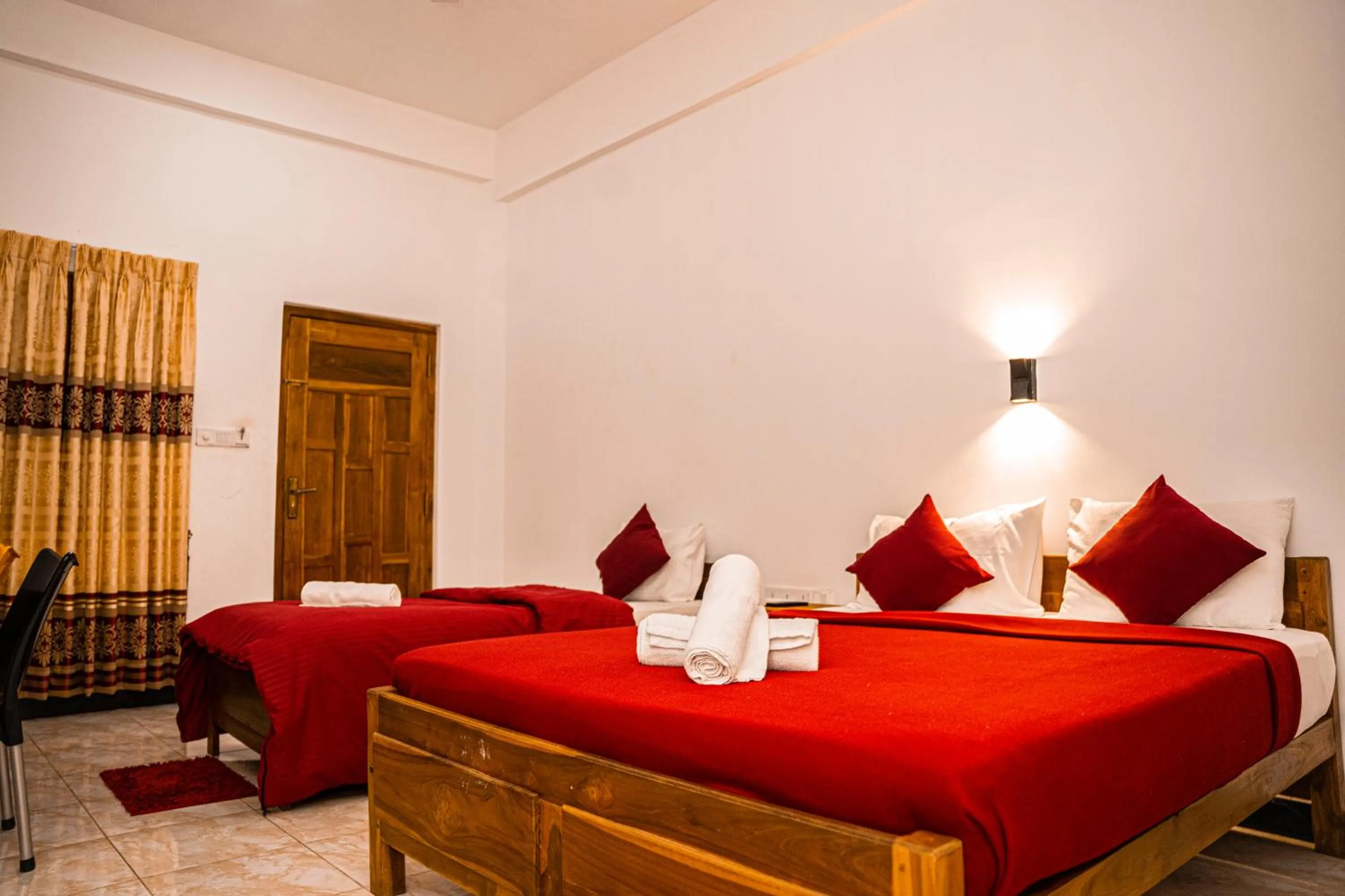 Bed in Theevanni Resort