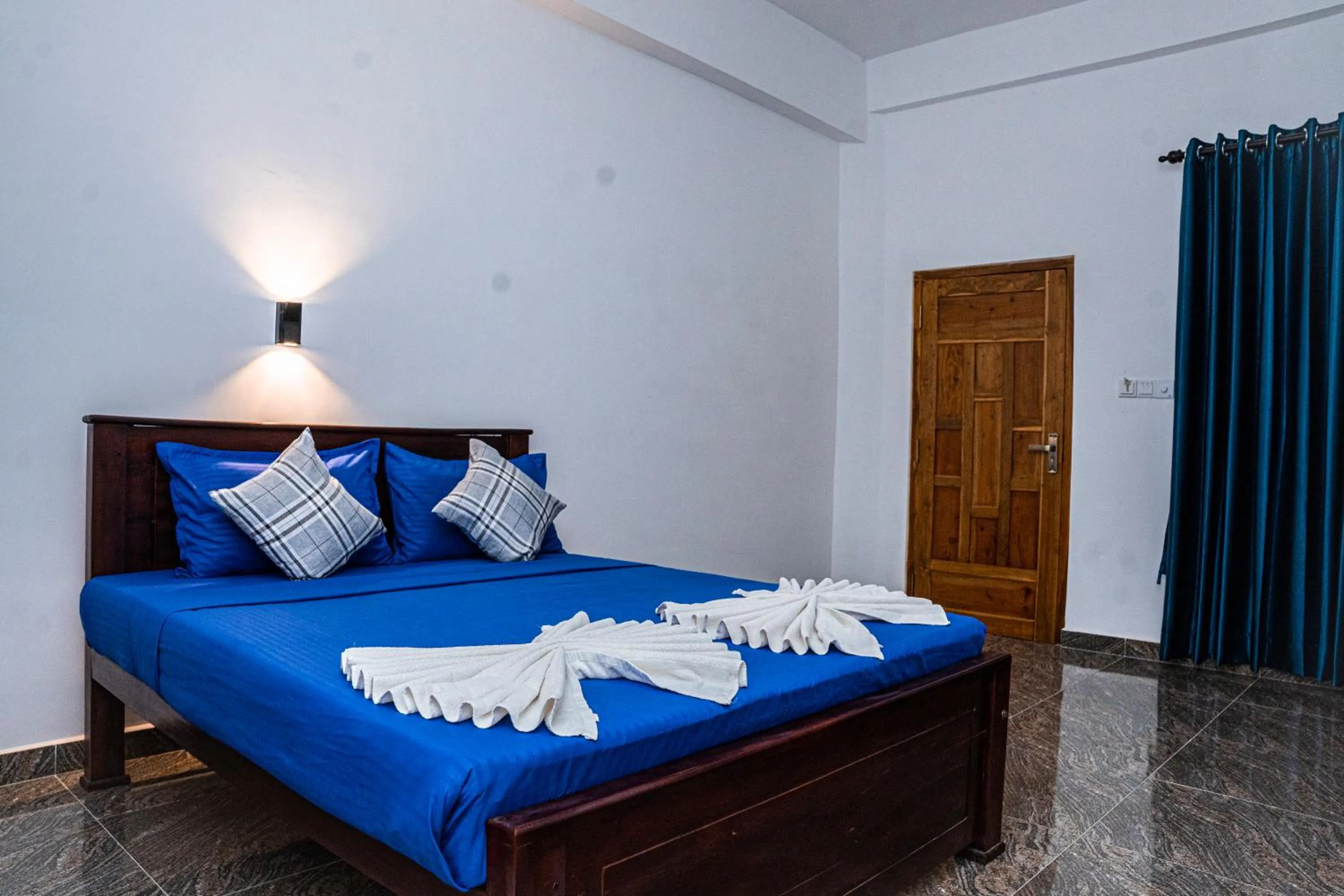 Bed in Theevanni Resort