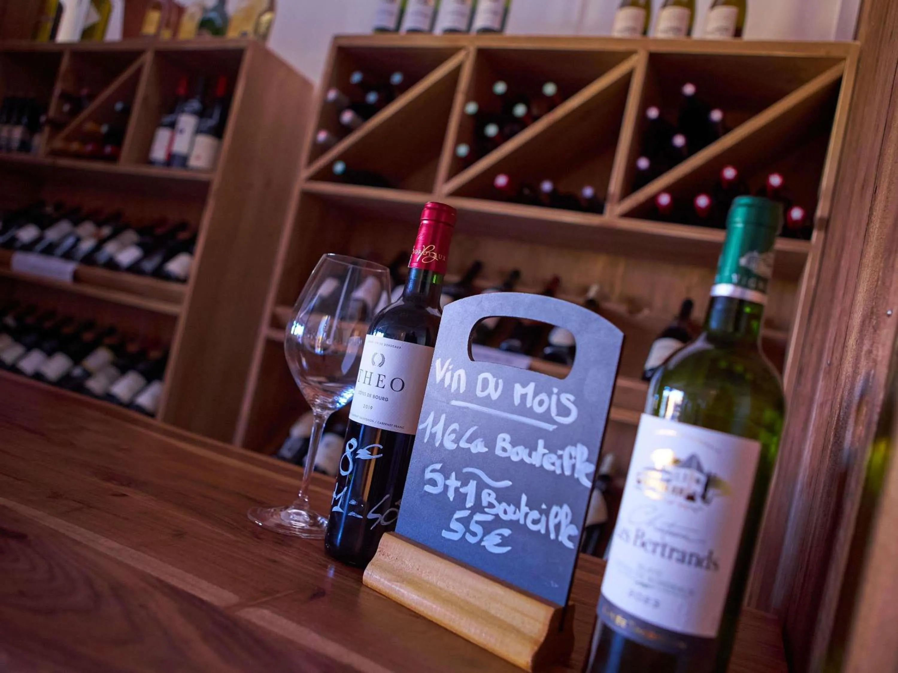 Restaurant/places to eat in Greet Hotel Limoges Nord