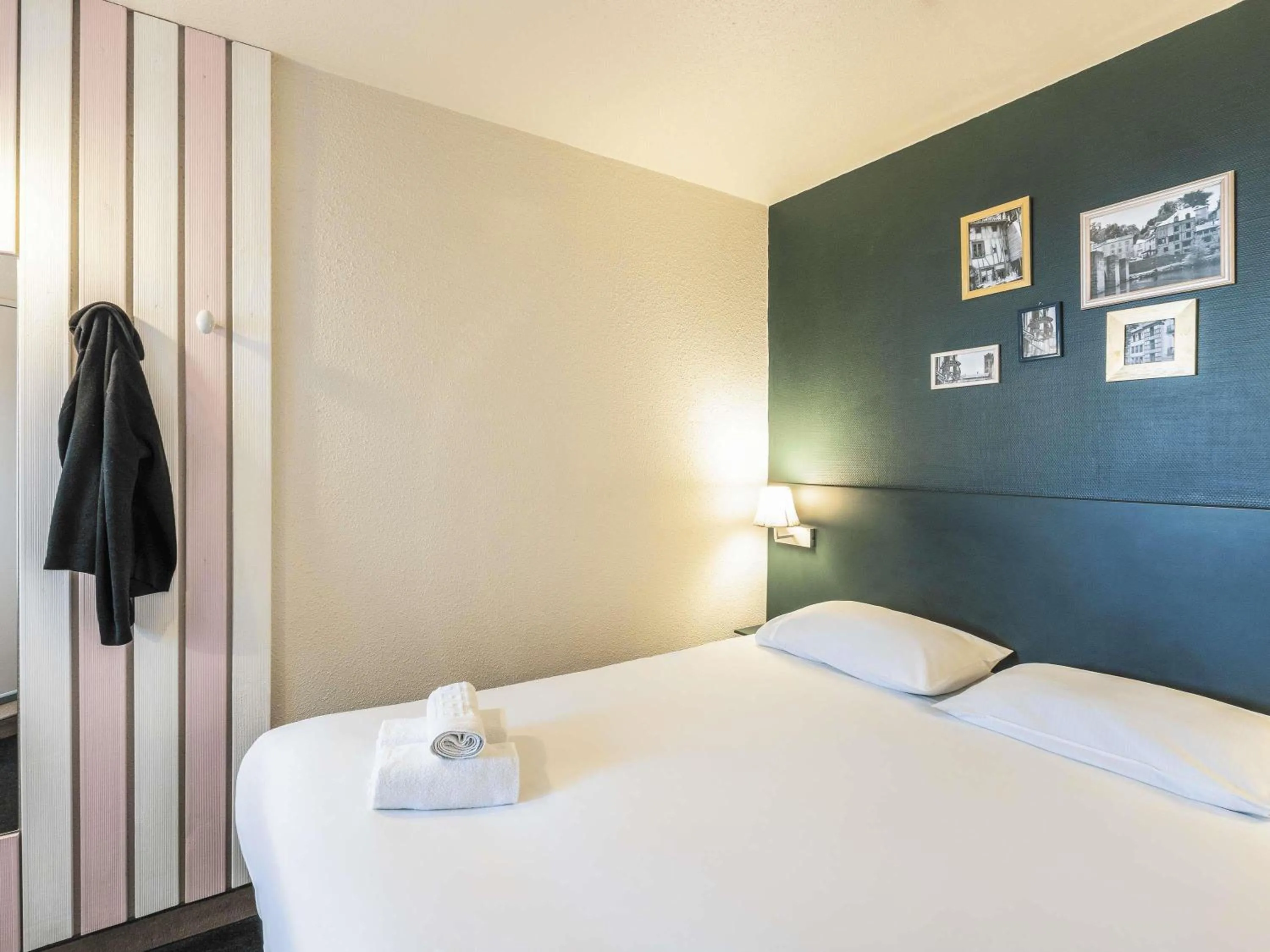 Bedroom, Bed in Greet Hotel Limoges Nord