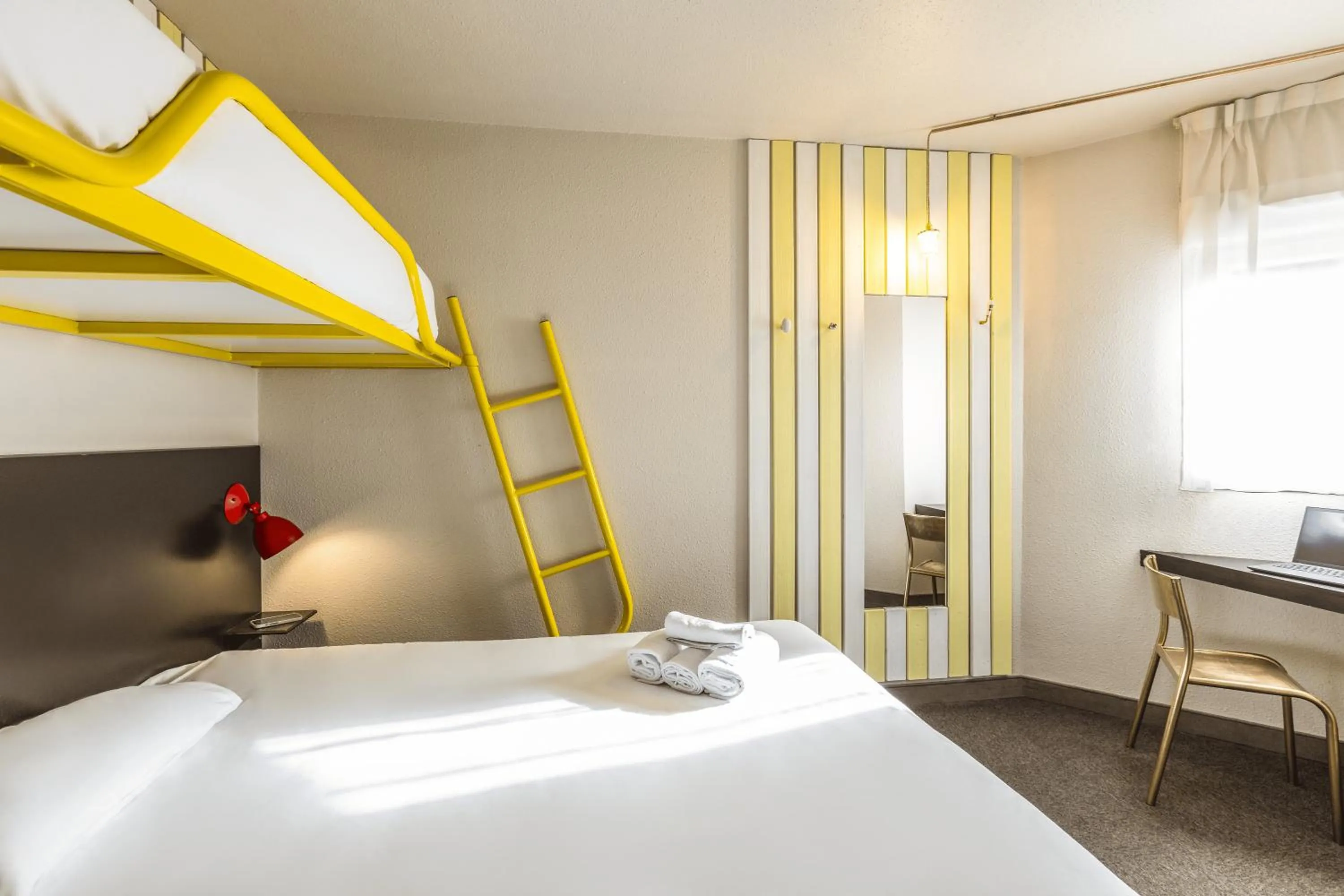 Bedroom, Bed in The Originals Access, Hôtel Limoges Nord