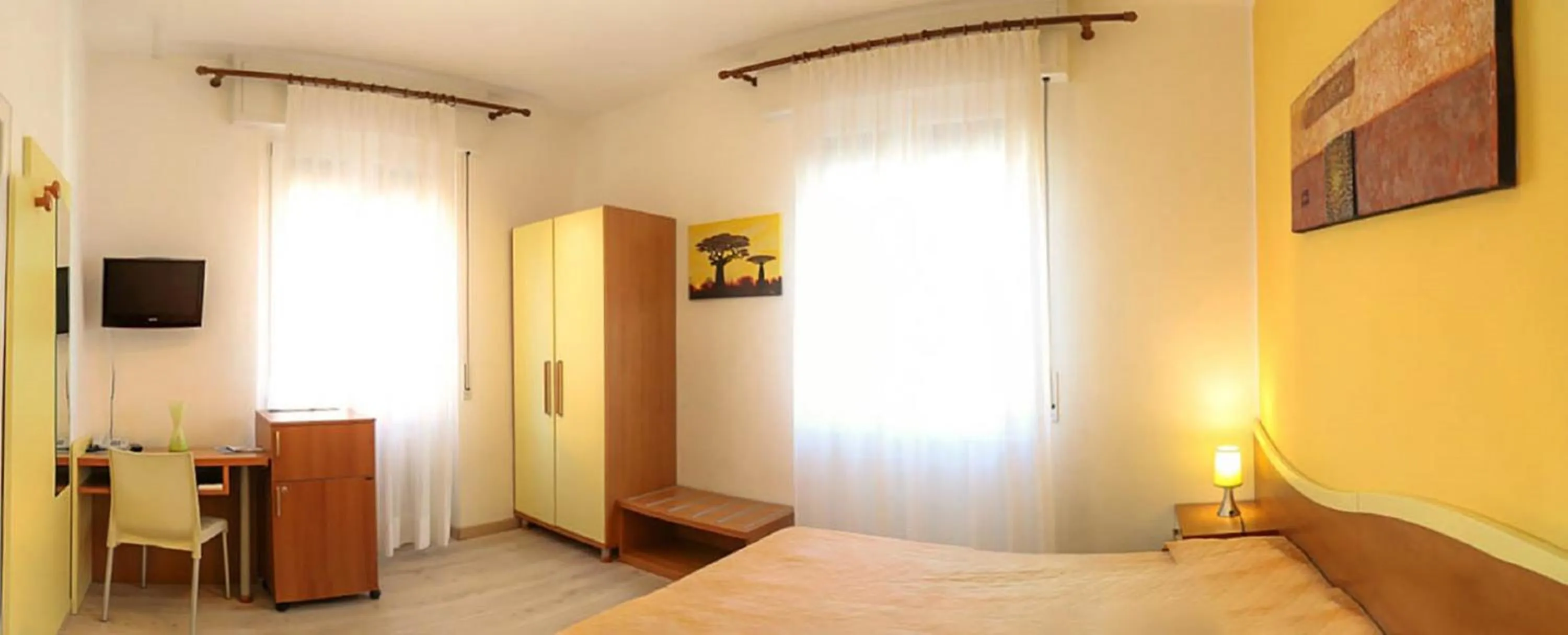 Bedroom, Bed in Hotel Alpino