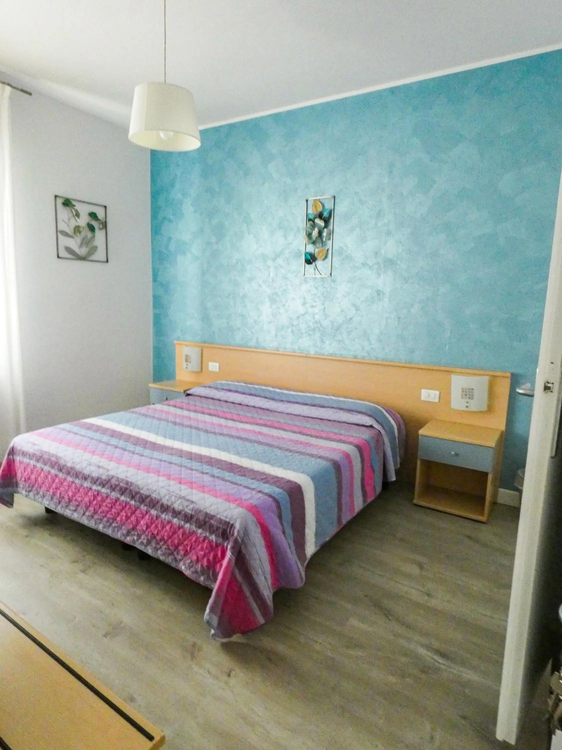 View (from property/room), Bed in Hotel Alpino