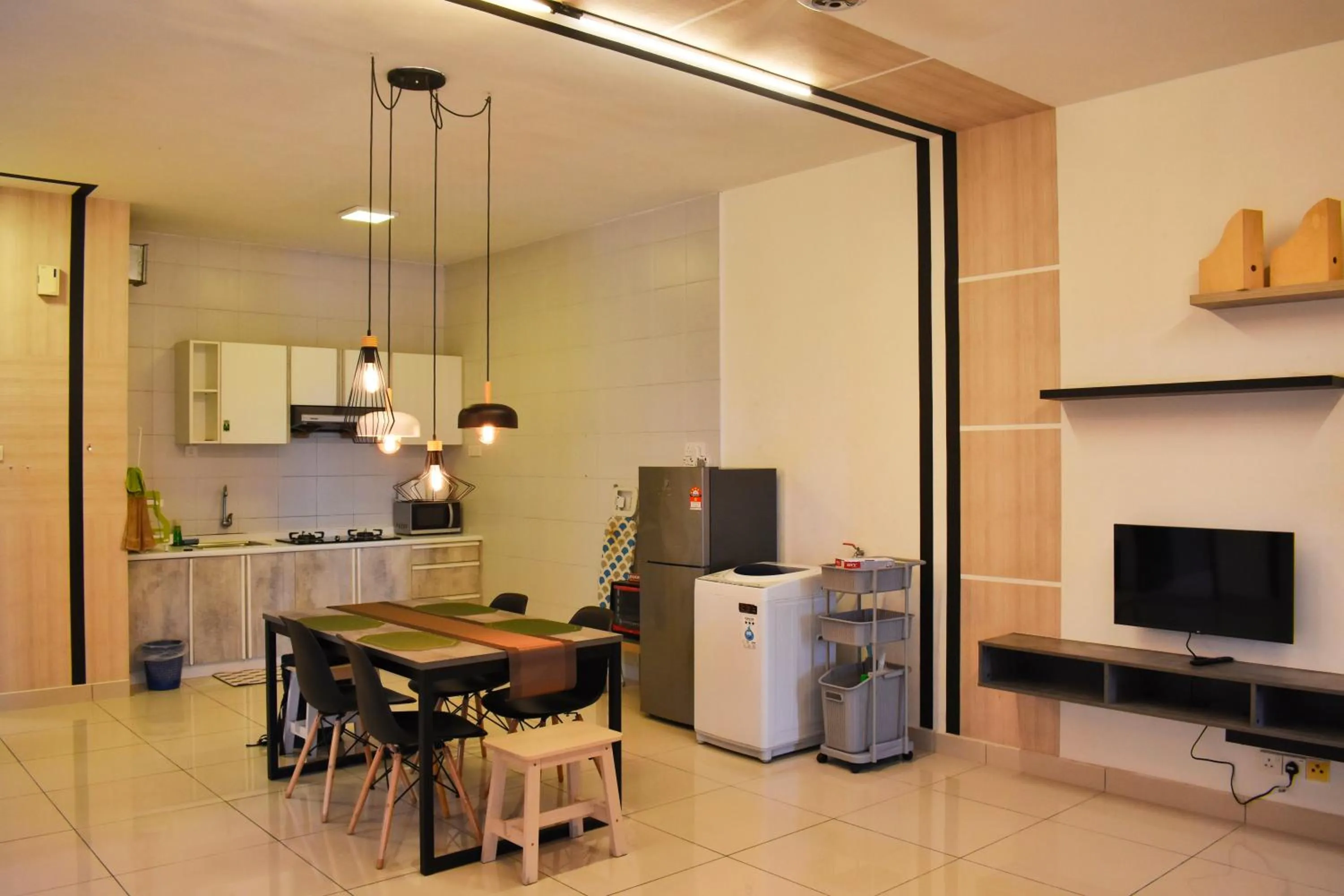 DaMen Homestay @SubangHomeStay